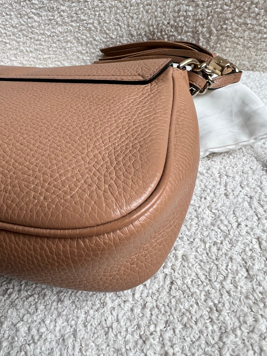 Gucci Beige Soho Chain Crossbody Flap Bag