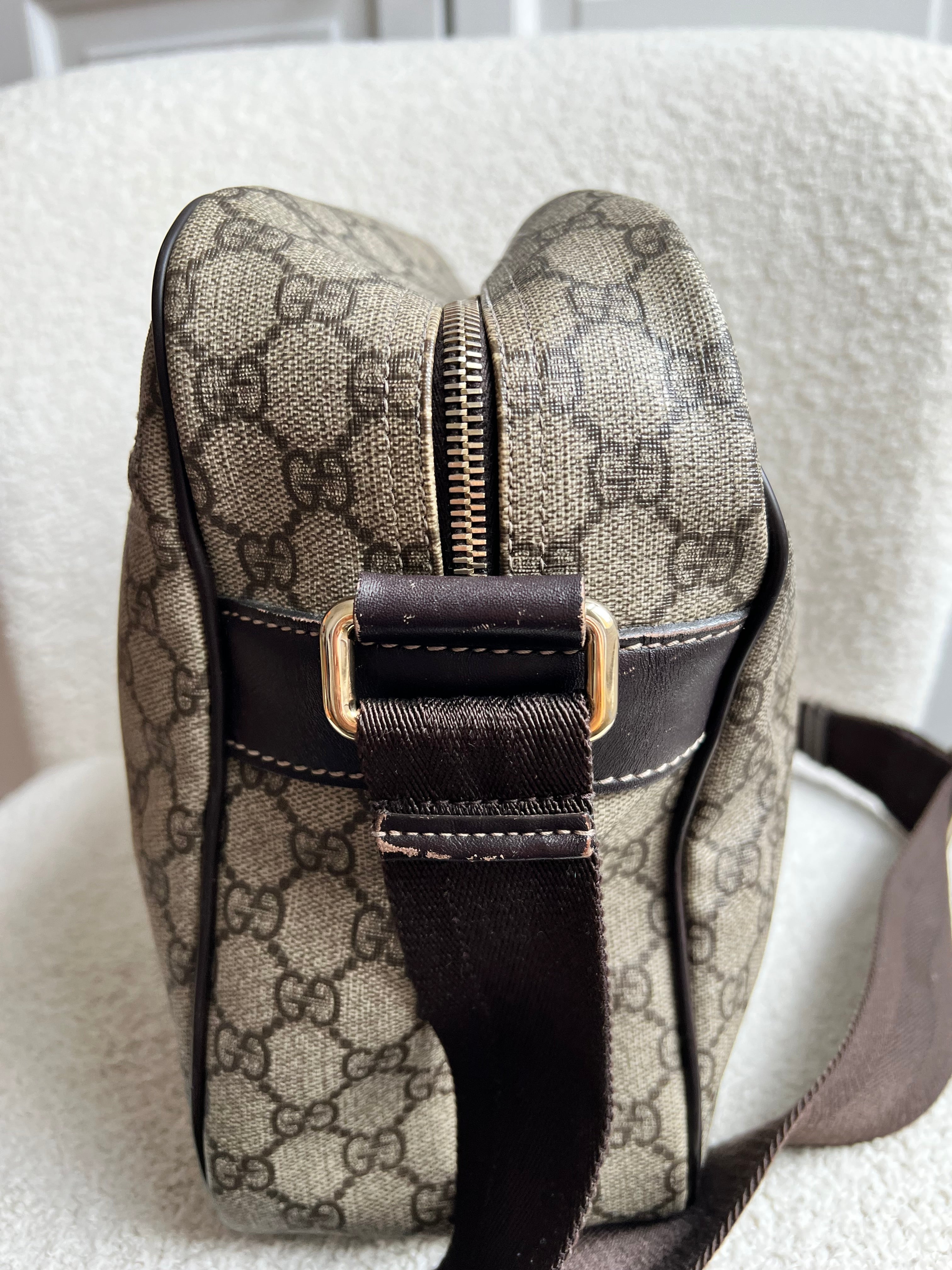 Gucci GG Supreme Canvas Shoulder Bag