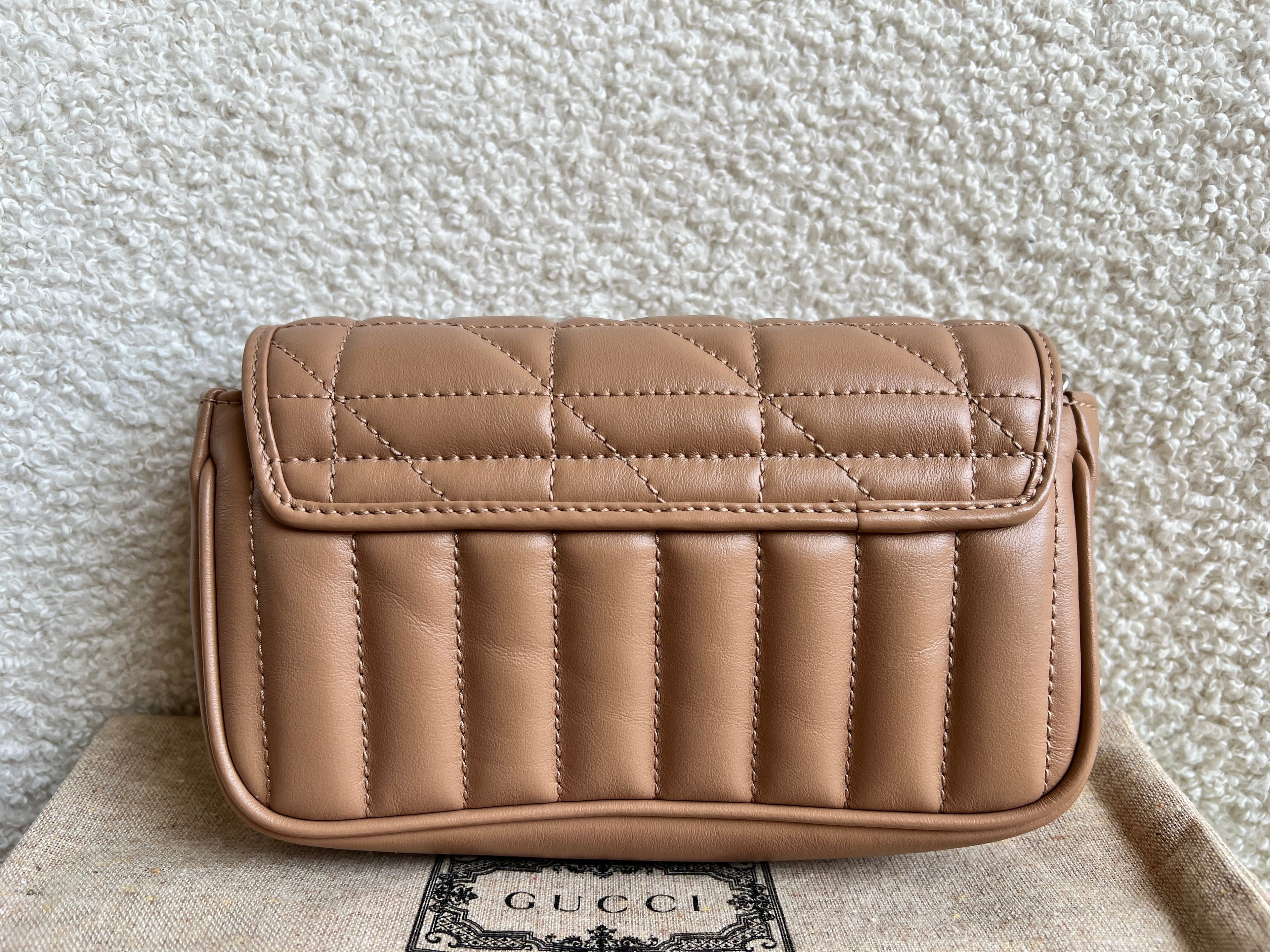 Gucci GG Beige Marmont Super Mini Aria Shoulder Bag (RRP £985)