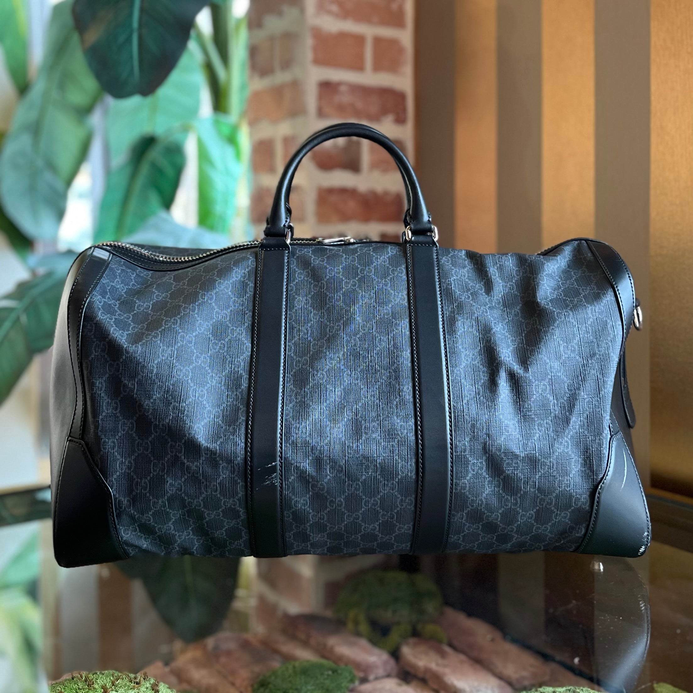 GUCCI GG Supreme Canvas Black Large Duffle
