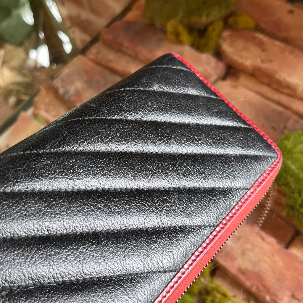 GUCCI Vintage Effect Calfskin Matelasse Diagonal Torchon GG Marmont Zip Around Wallet