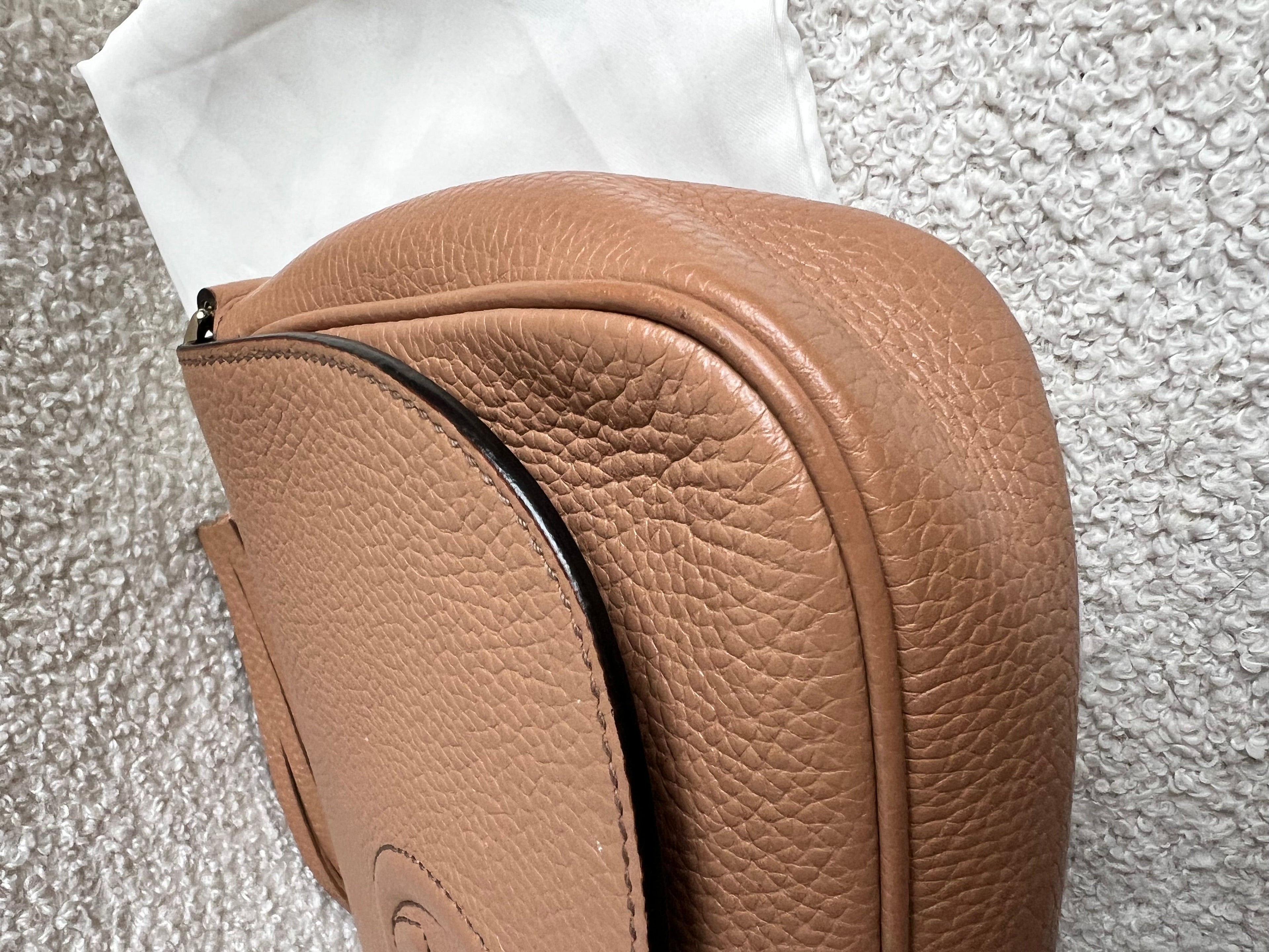 Gucci Beige Soho Chain Crossbody Flap Bag