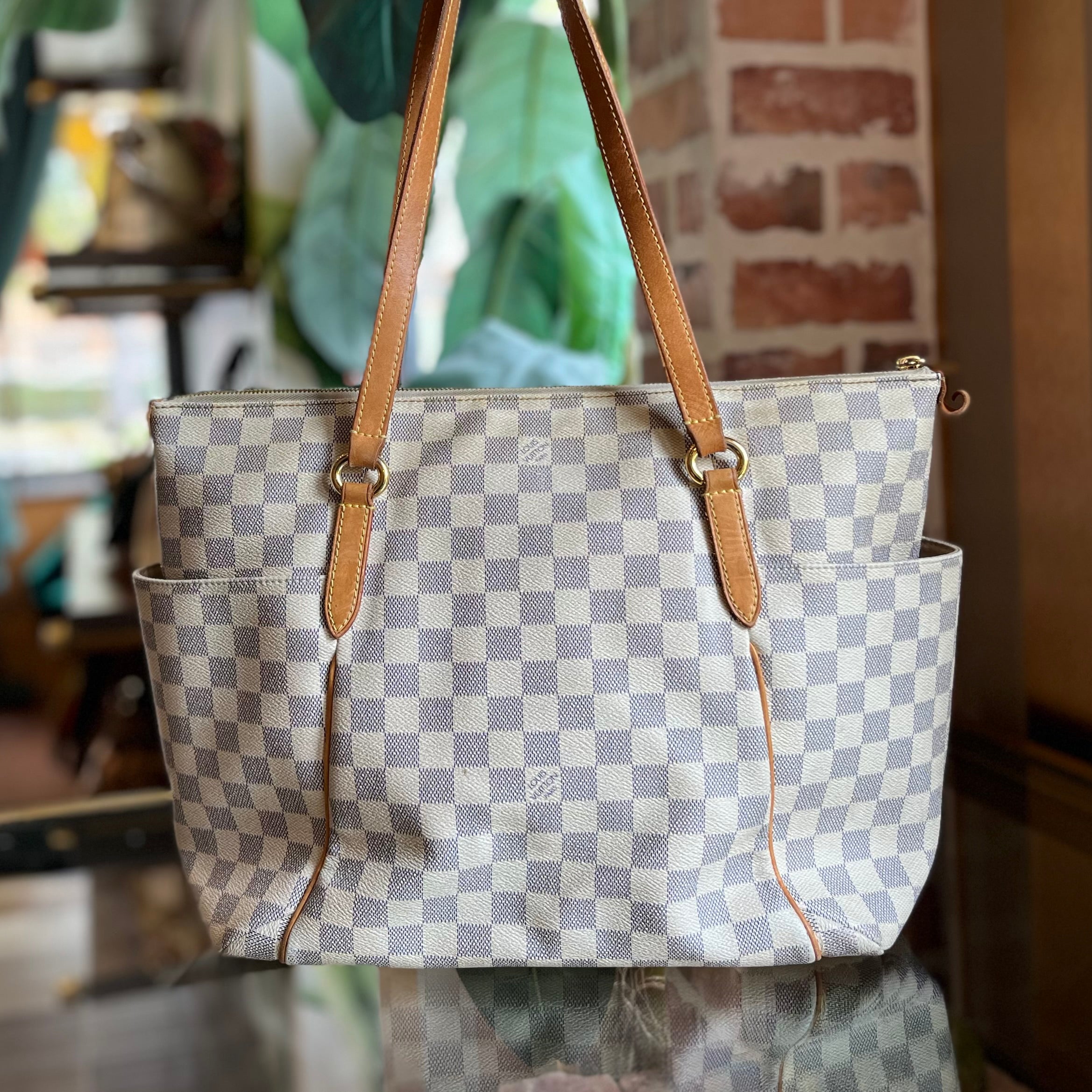 LOUIS VUITTON Totally MM Damier Azur Canvas Tote