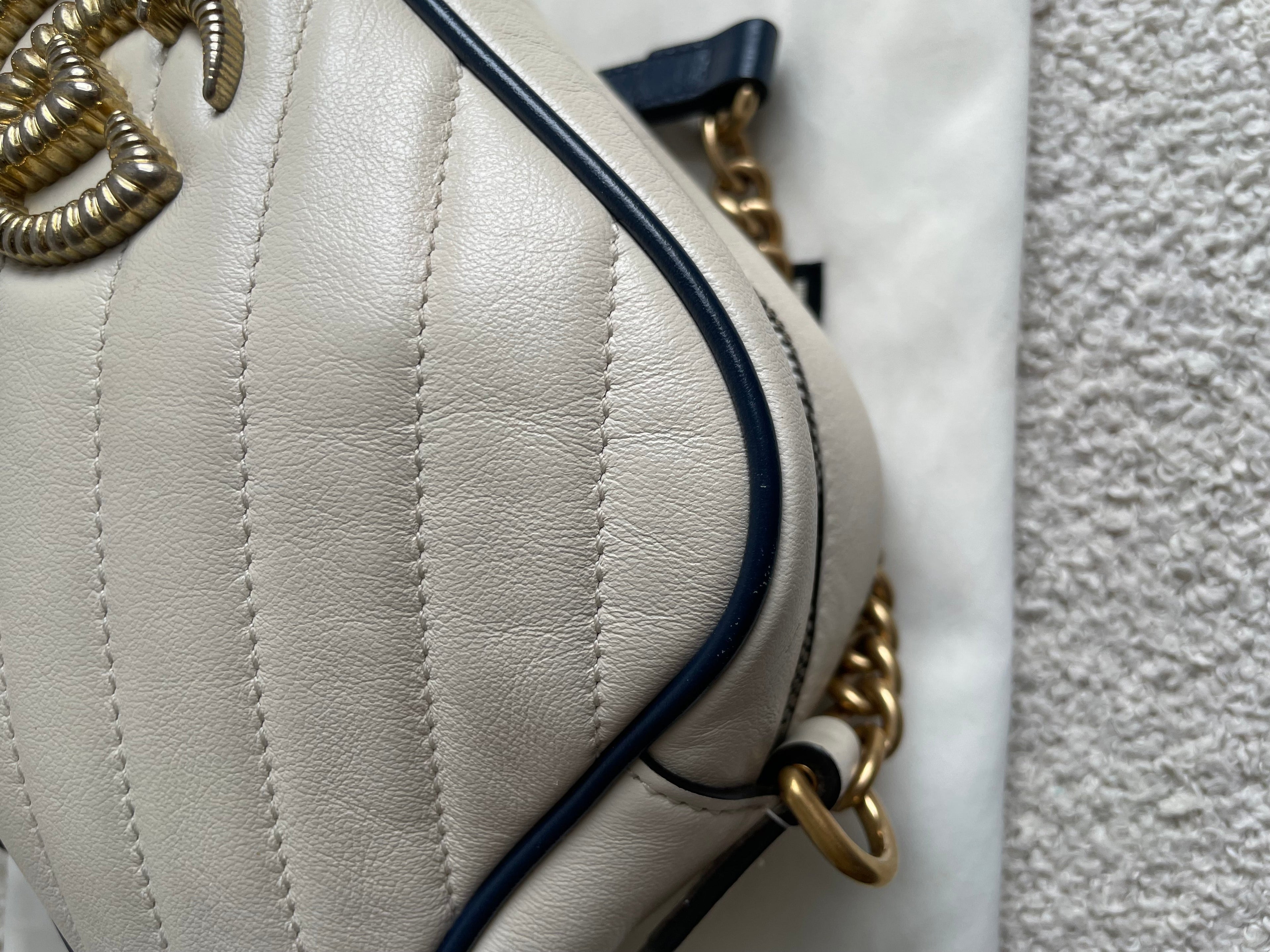 Gucci Torchon GG White Marmont Small Shoulder Bag
