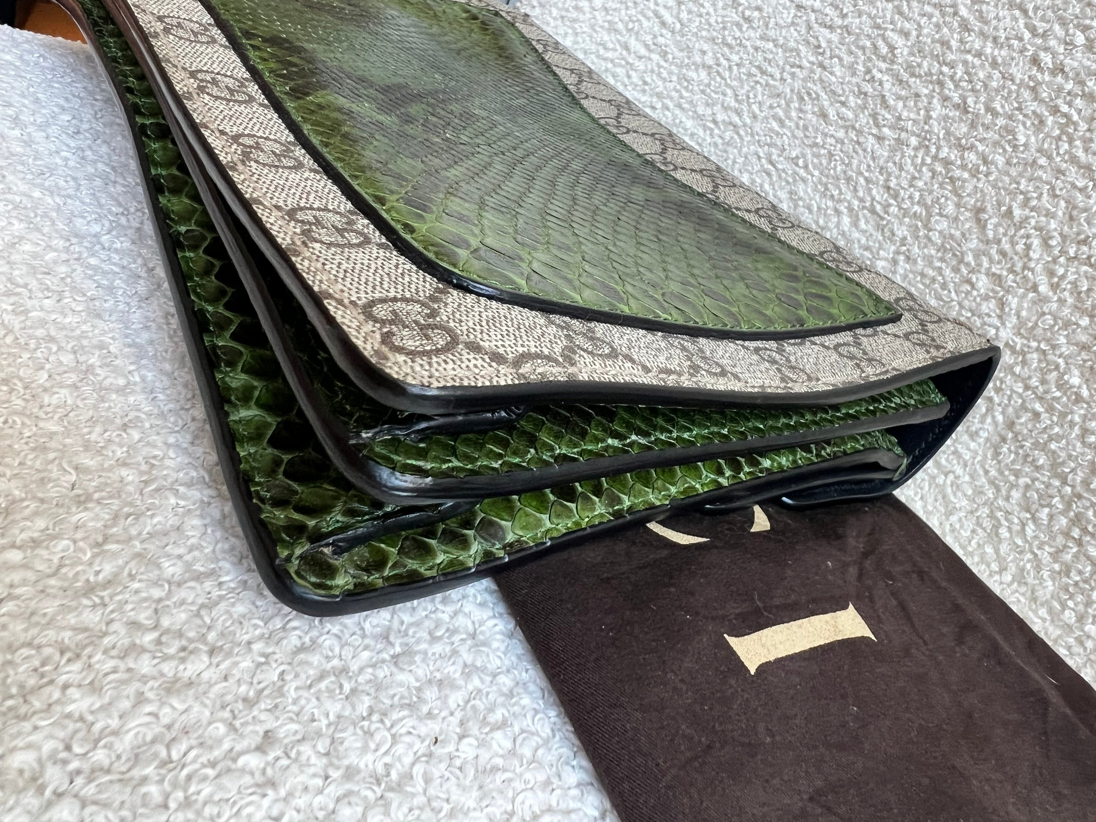 Gucci Dionysus GG Supreme Medium Shoulder Bag (RRP £2,450)