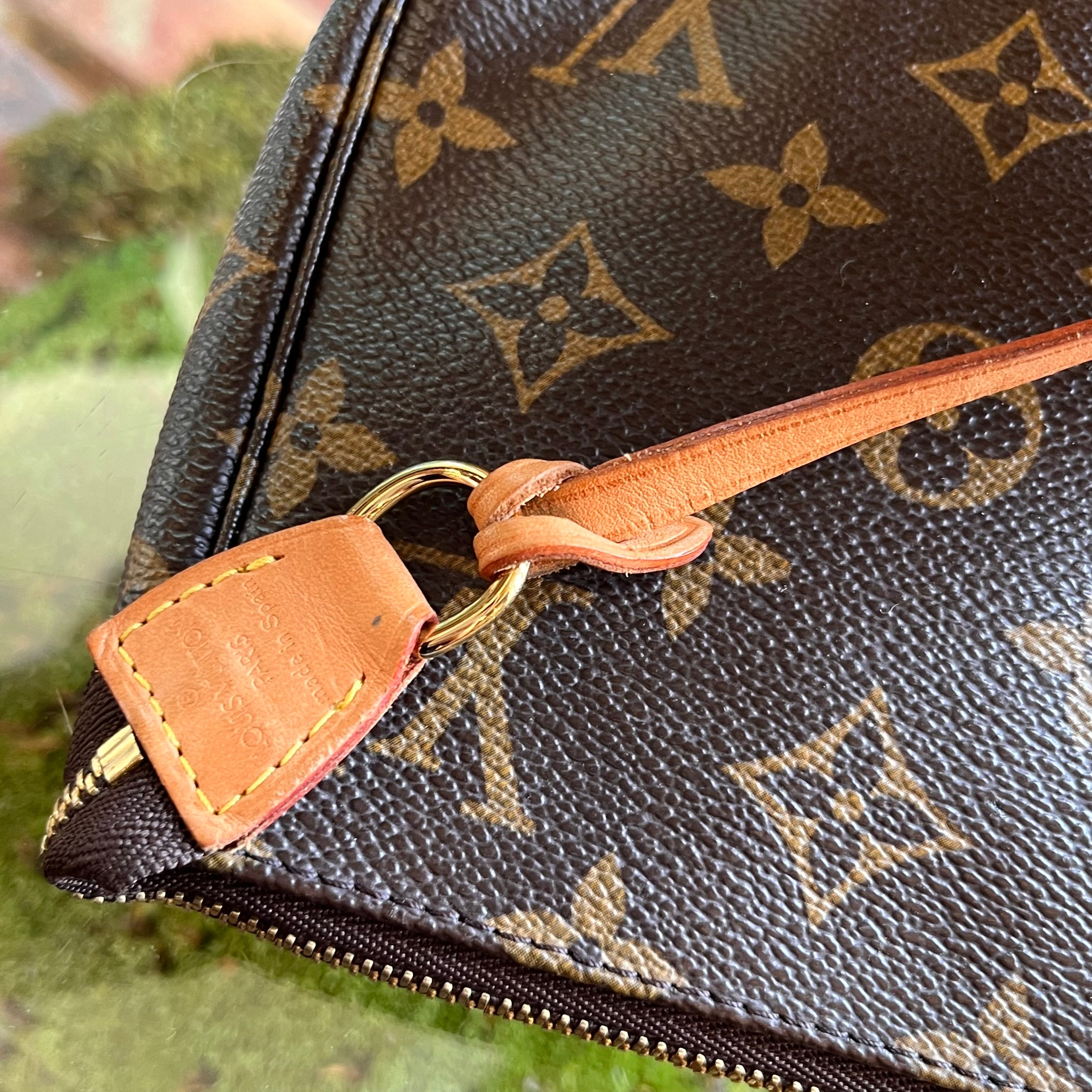 LOUIS VUITTON Pochette Accessories Brown Monogram Canvas Shoulder Bag