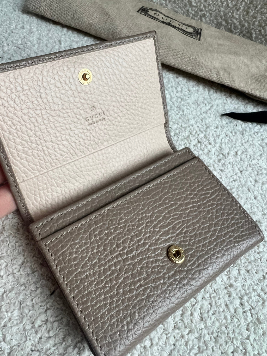 Gucci Beige Marmont Card Holder