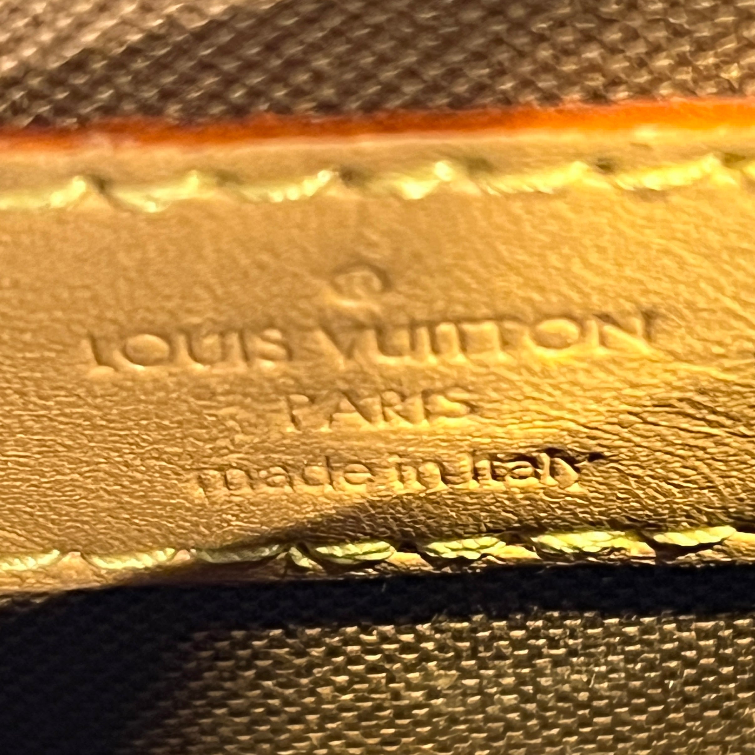 LOUIS VUITTON Monogram Petit Sac Plat