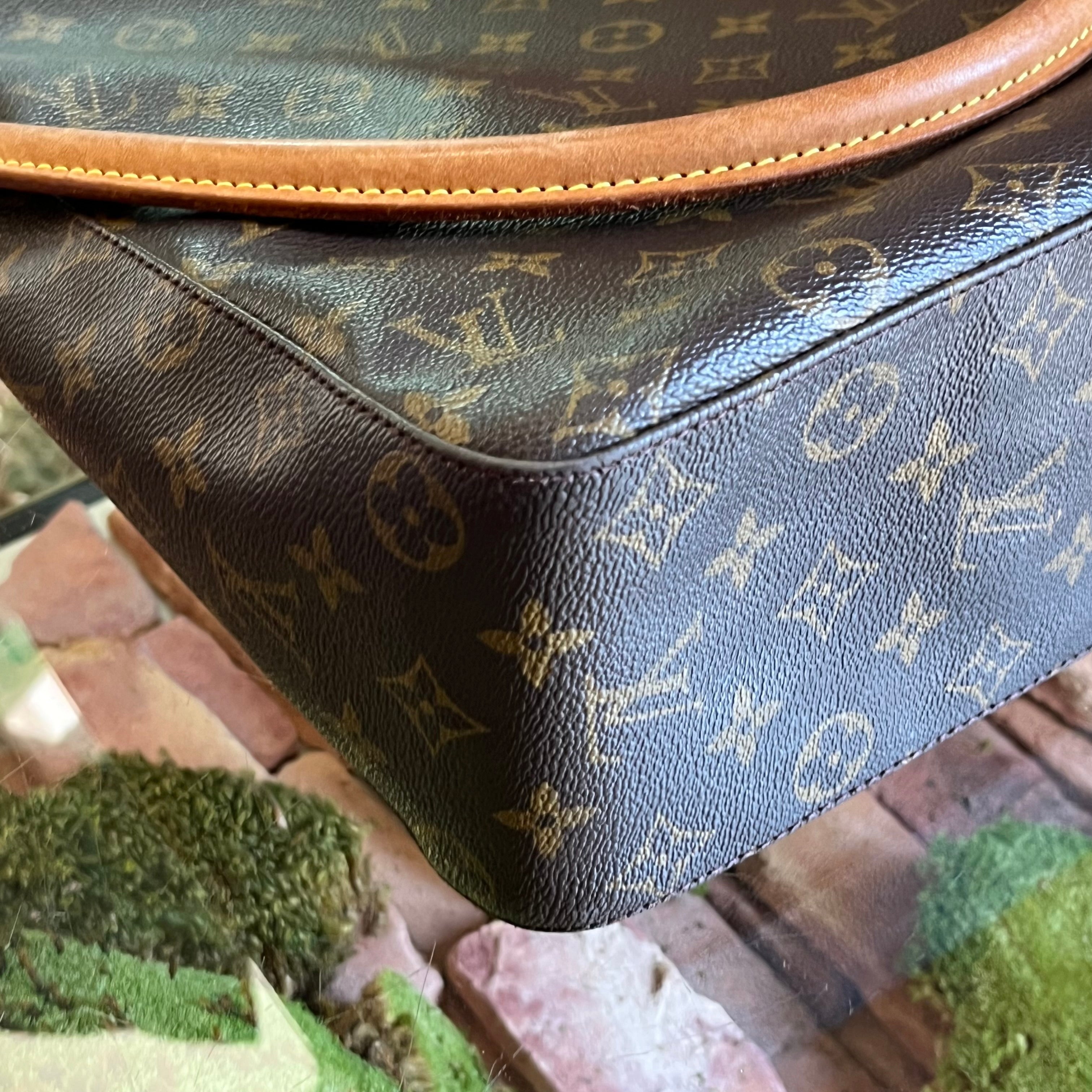 LOUIS VUITTON Looping GM Monogram Canvas Vintage Shoulder Bag