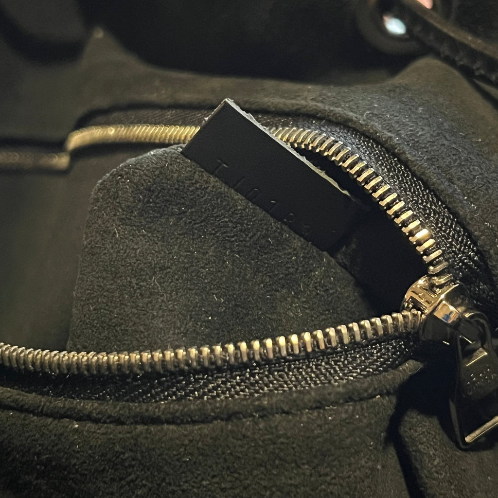 LOUIS VUITTON Noé Black Epi Leather Bucket Bag