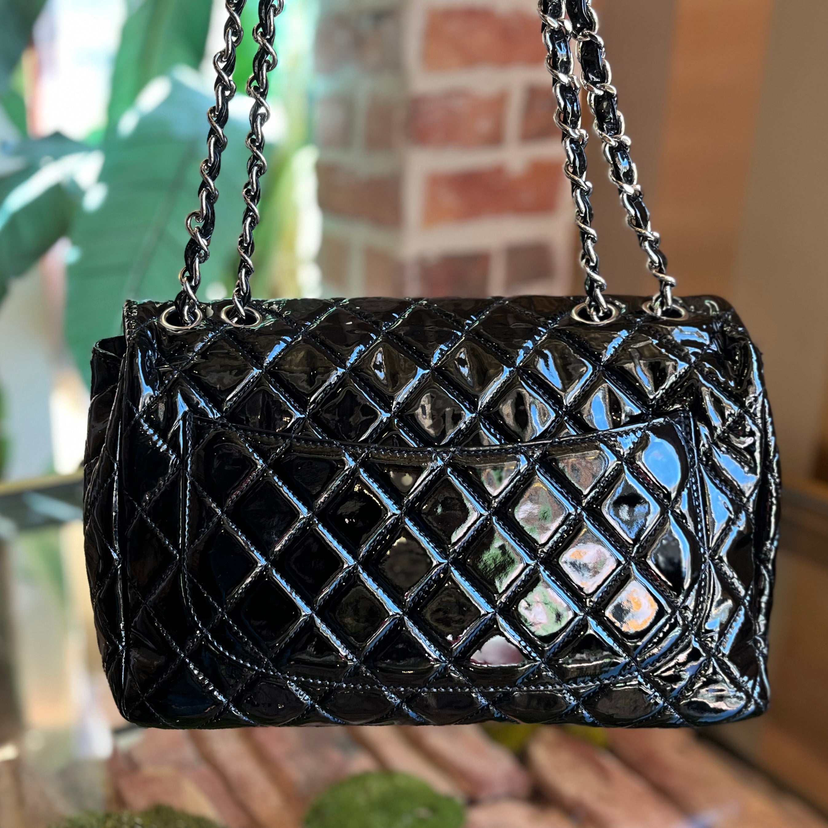 CHANEL Single Flap Black Patent Leather Shoulder Bag