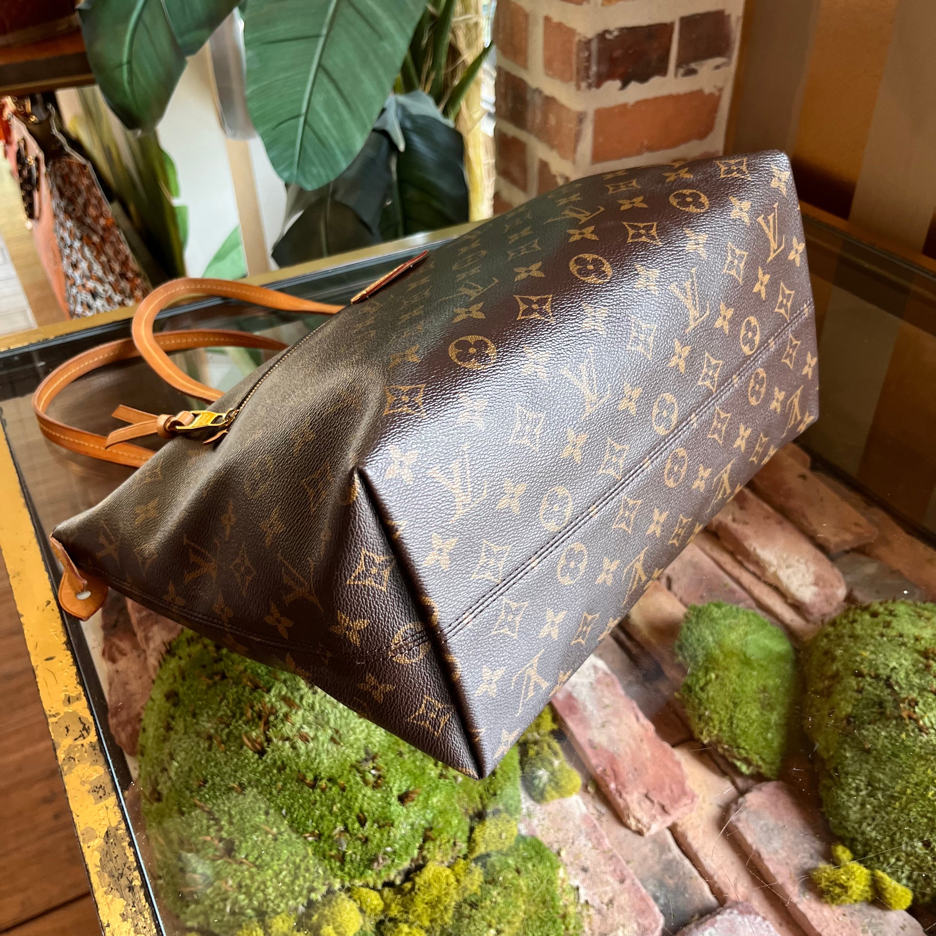 LOUIS VUITTON Iena MM Brown Monogram Canvas Tote