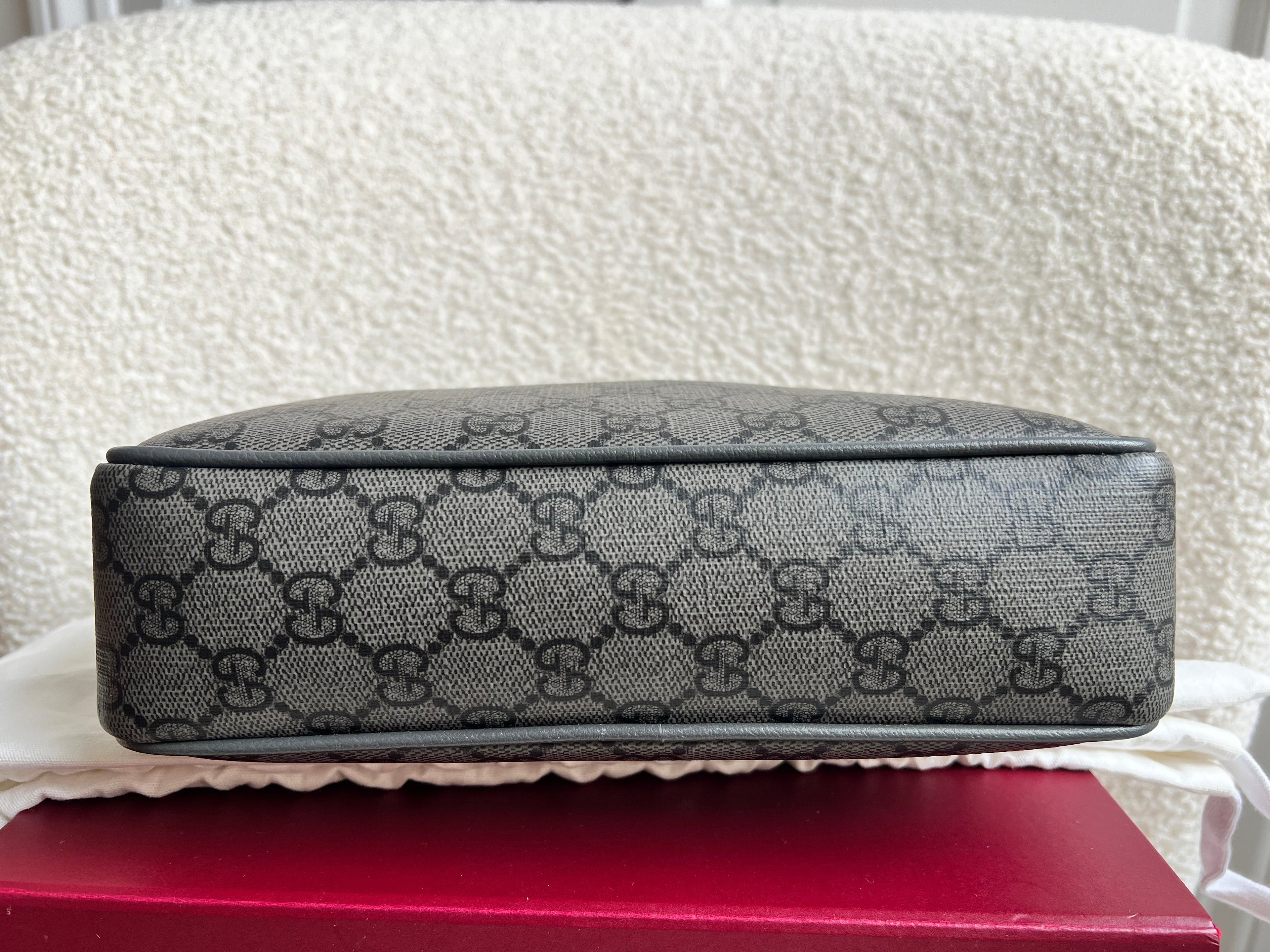 Gucci Grey / Black Supreme Toiletries Bag (RRP £575)