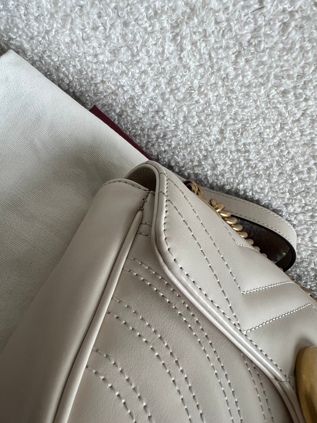 Gucci GG White Marmont Mini Shoulder Bag (RRP £1,890)