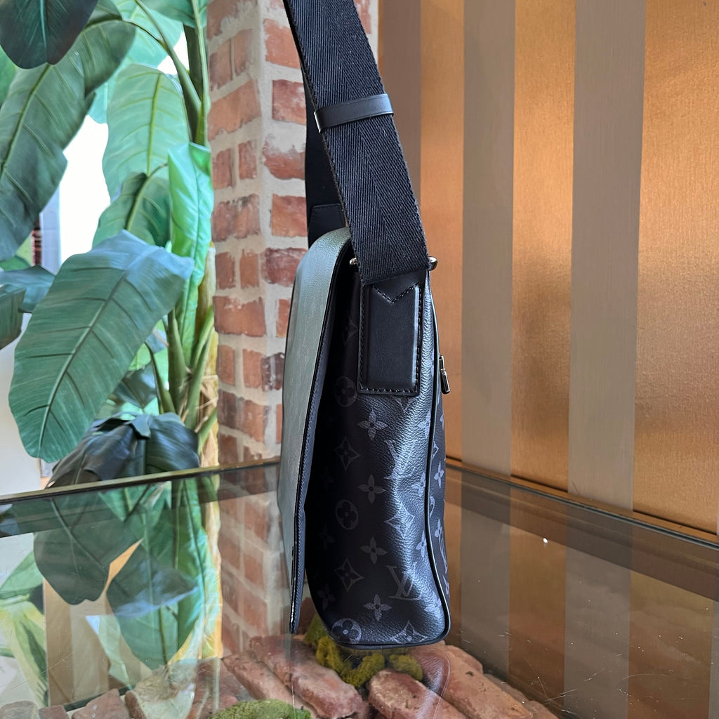 LOUIS VUITTON District MM Black Monogram Eclipse Canvas Crossbody Bag