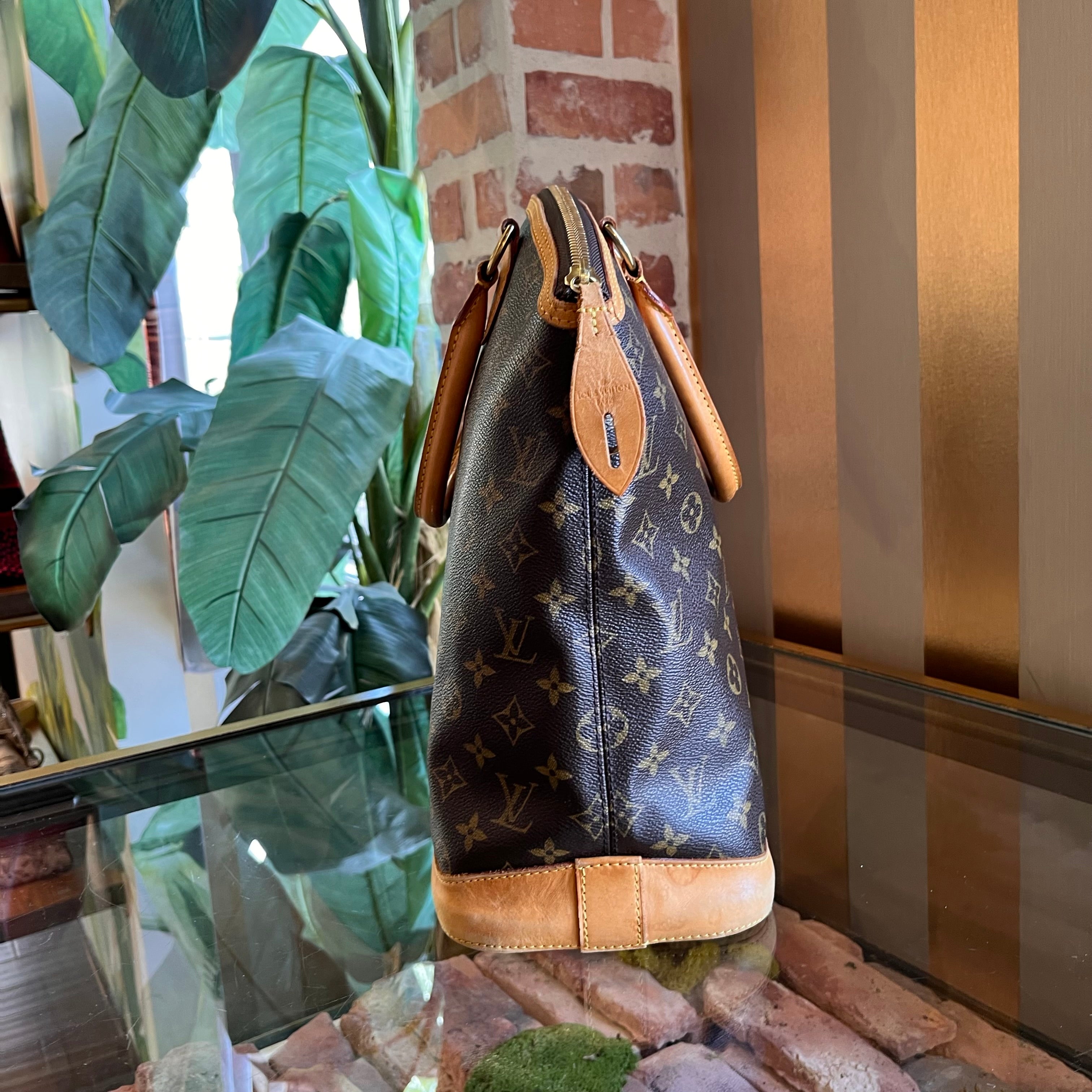 LOUIS VUITTON Lockit Vertical Brown Monogram Canvas Tote
