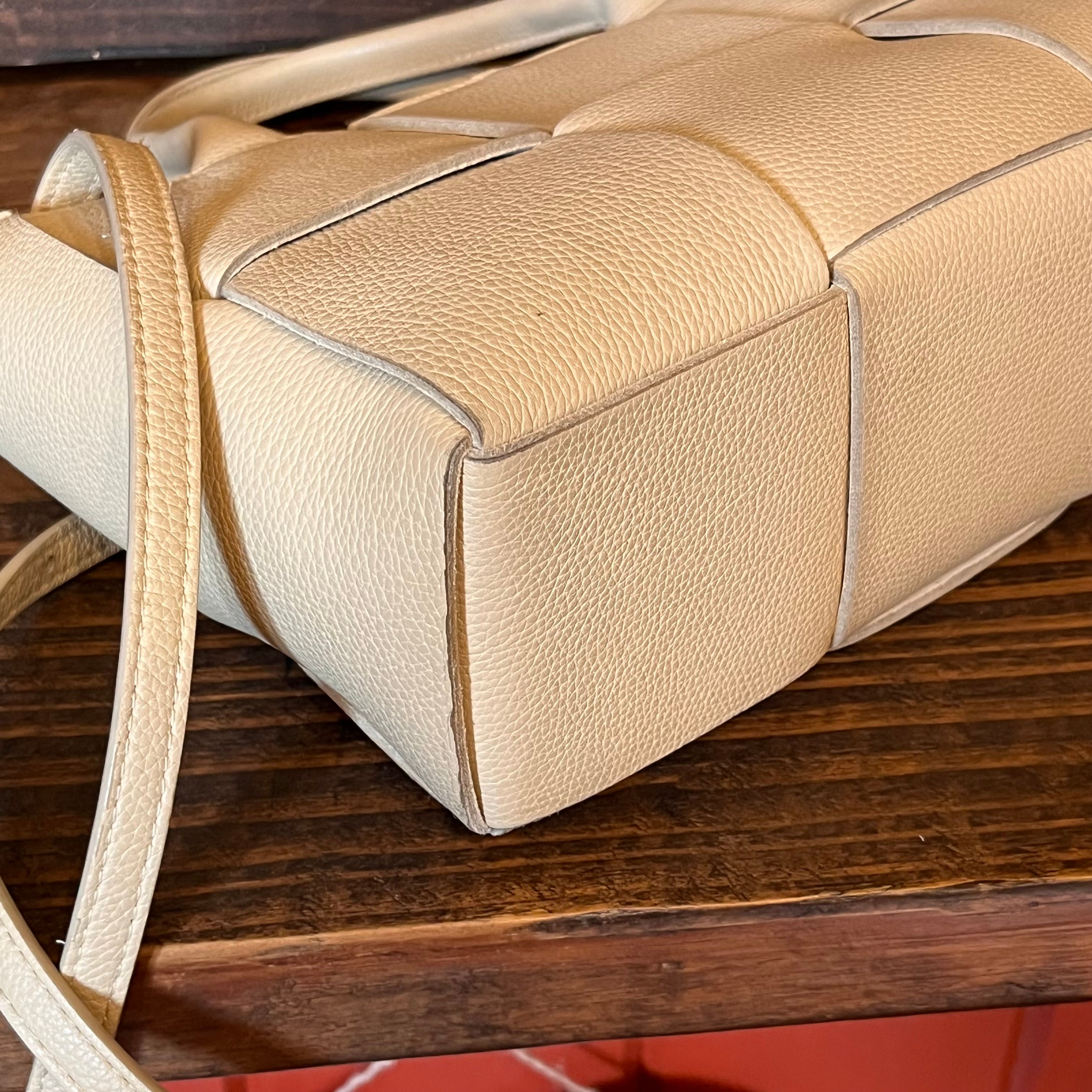 BOTTEGA VENETA Mini Arco Beige Grained Calfskin Tote Bag