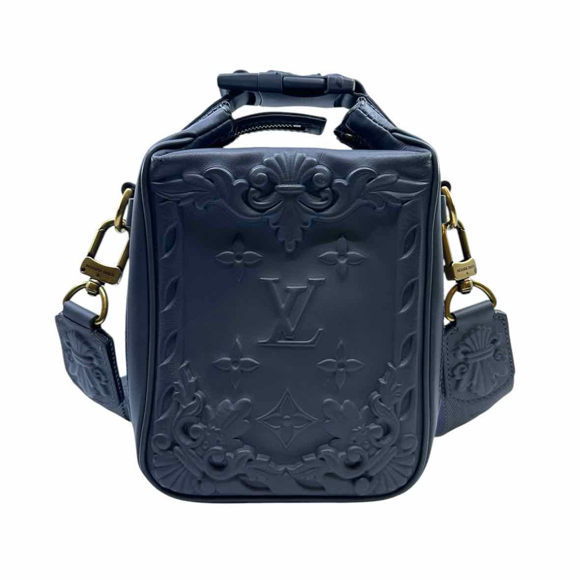 LOUIS VUITTON Cruiser Messenger Bag