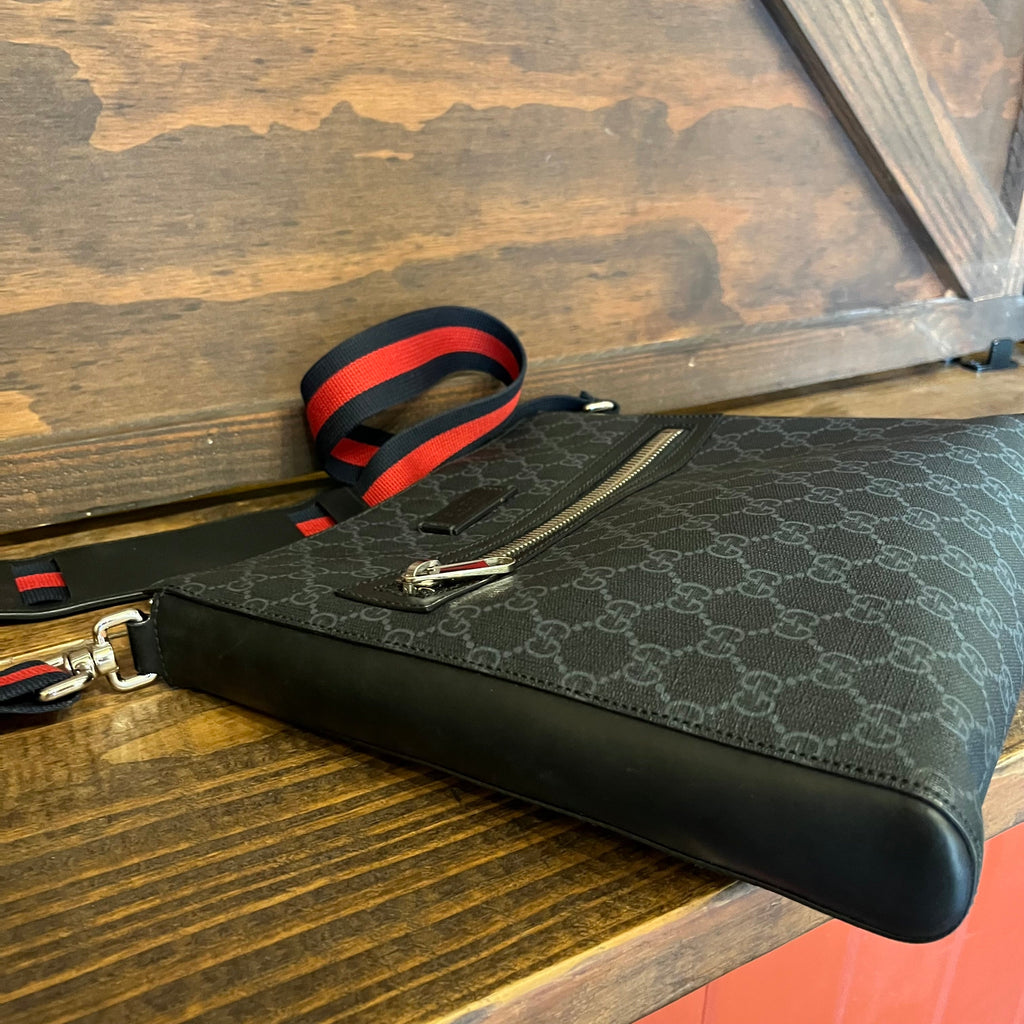 GUCCI Black GG Supreme Monogram Canvas Crossbody Bag