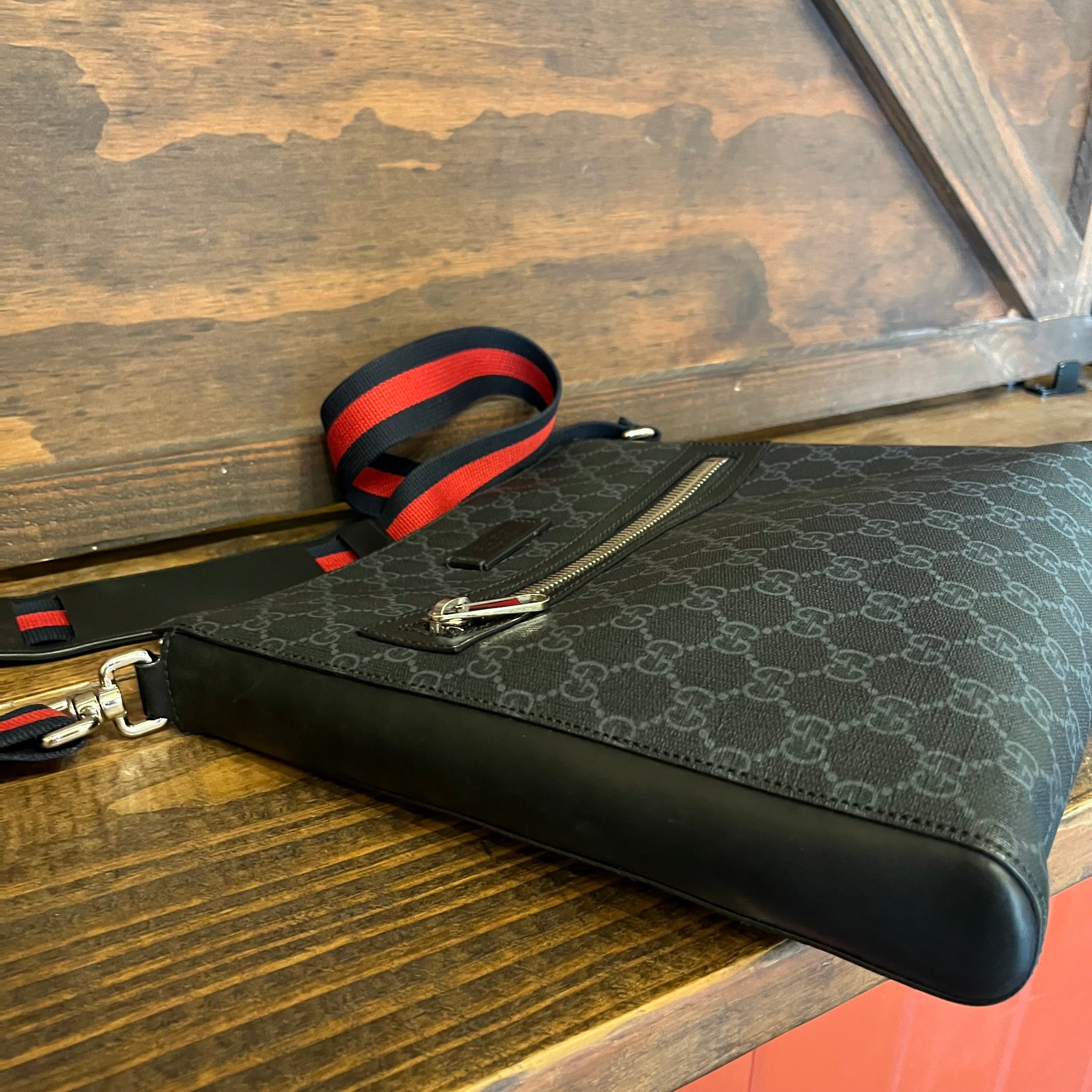 GUCCI Black GG Supreme Monogram Canvas Crossbody Bag