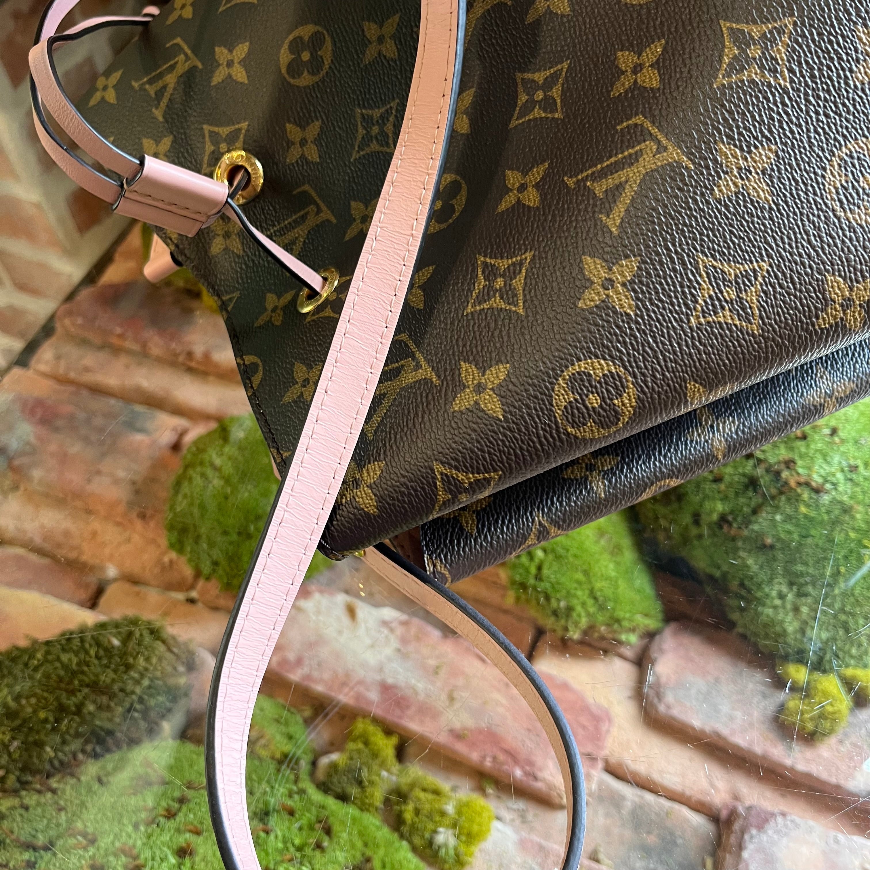 LOUIS VUITTON Neonoe MM Rose Poudre Monogram Canvas Bucket Bag