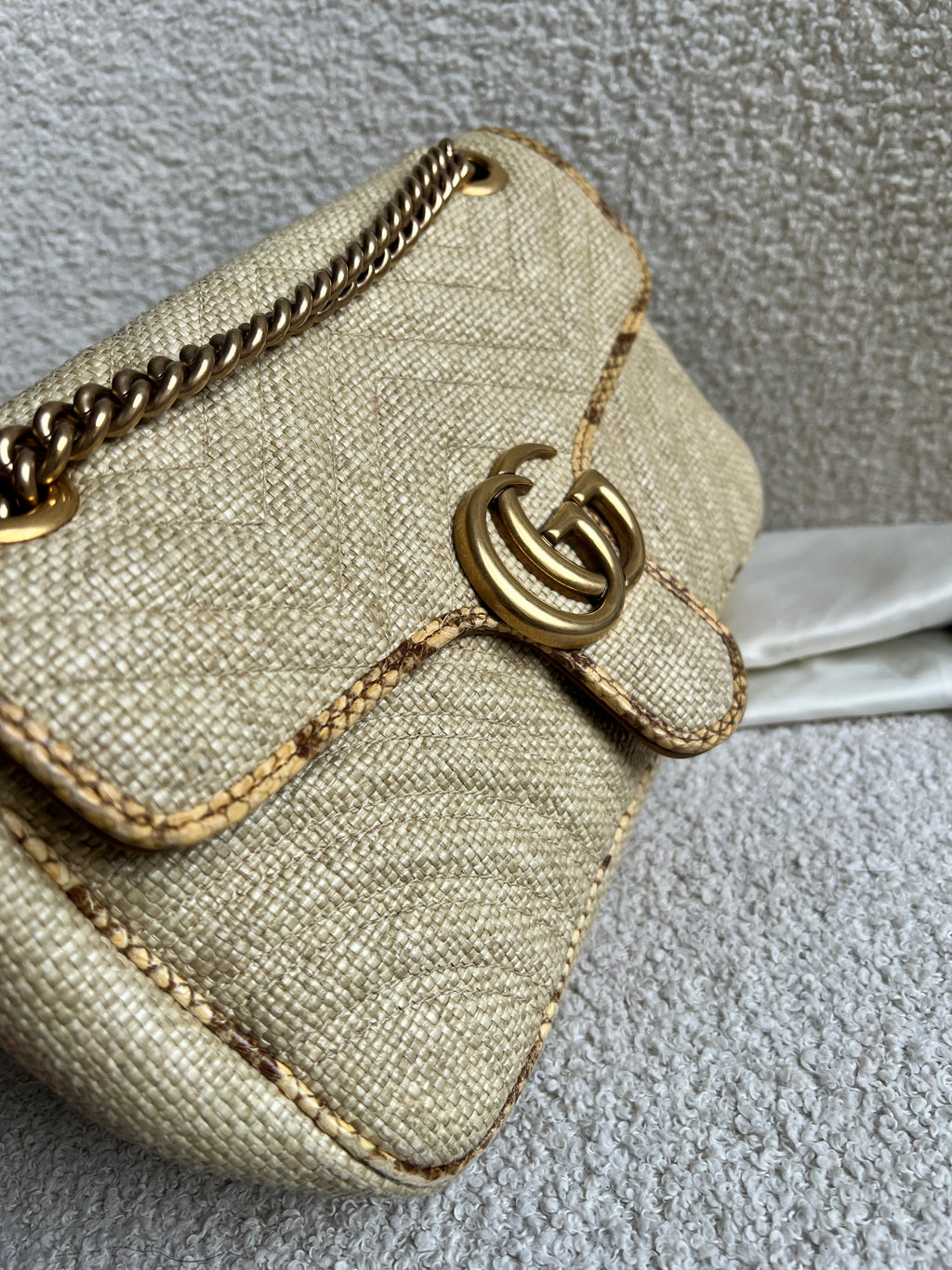 Gucci GG Beige Raffia Marmont Small Shoulder Bag (RRP £1,570)