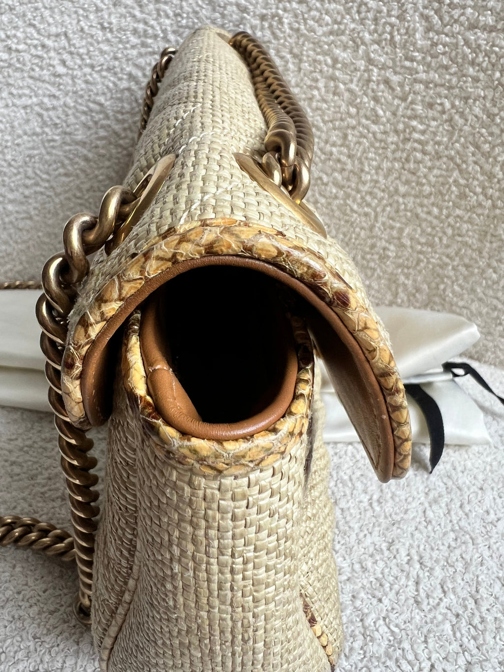 Gucci GG Beige Raffia Marmont Small Shoulder Bag (RRP £1,570)