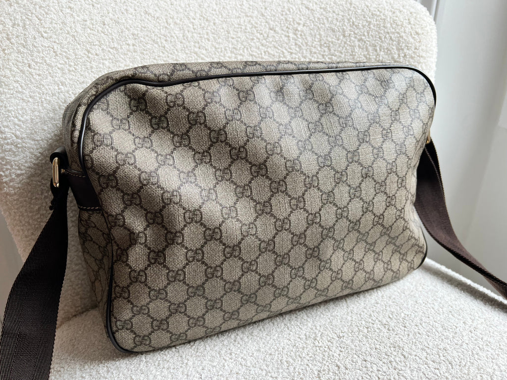 Gucci GG Supreme Canvas Shoulder Bag