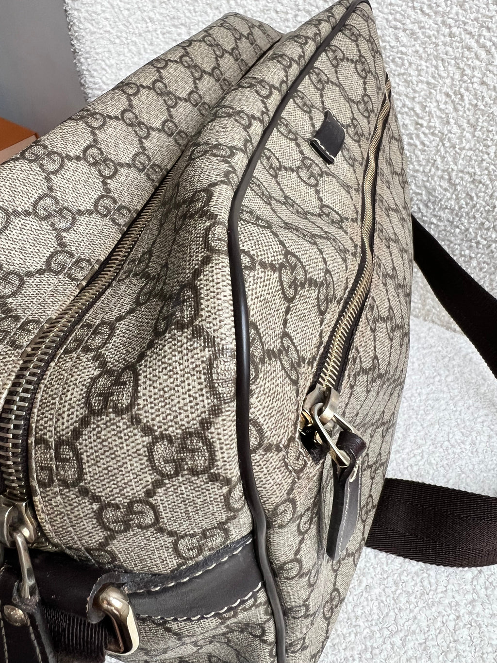 Gucci GG Supreme Canvas Shoulder Bag