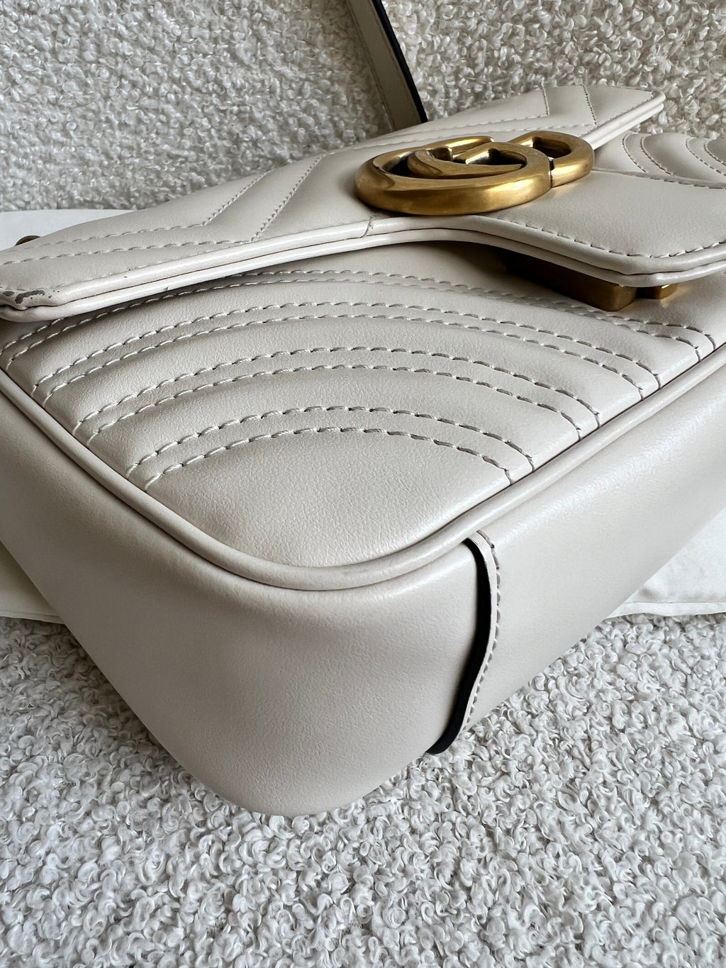 Gucci GG White Marmont Mini Shoulder Bag (RRP £1,890)