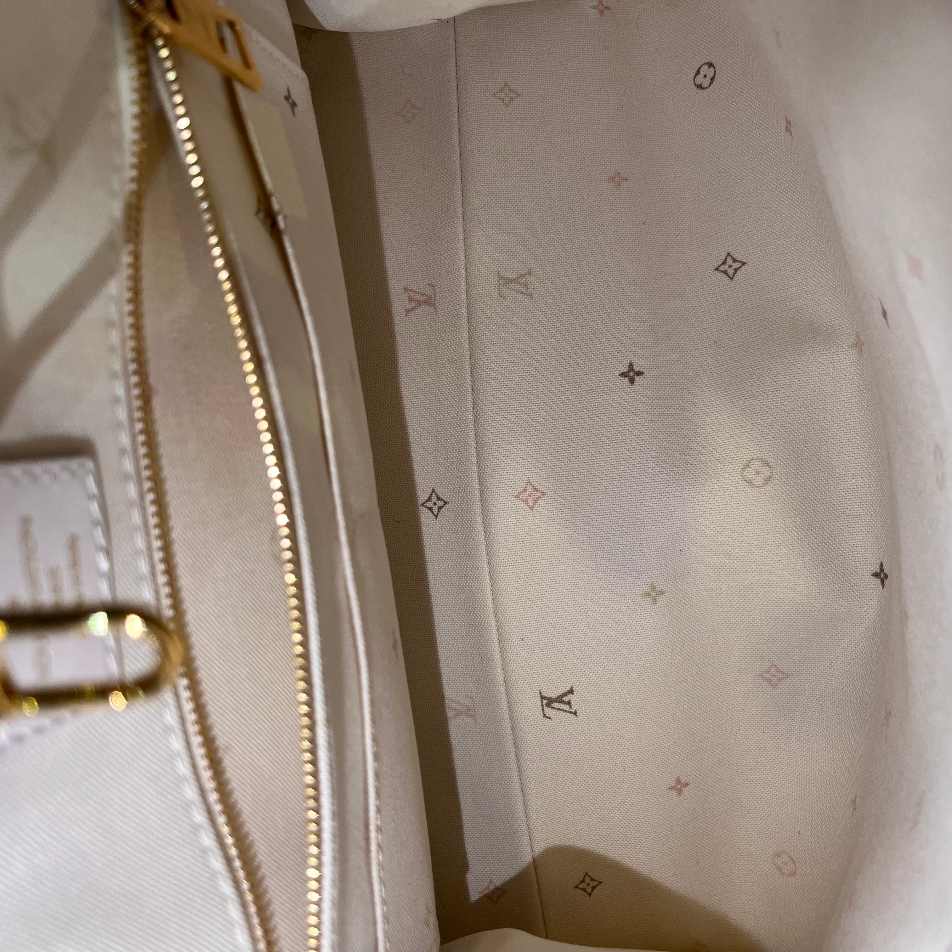 LOUIS VUITTON OnTheGo MM Sunset Kaki Spring in the City Monogram Canvas Tote