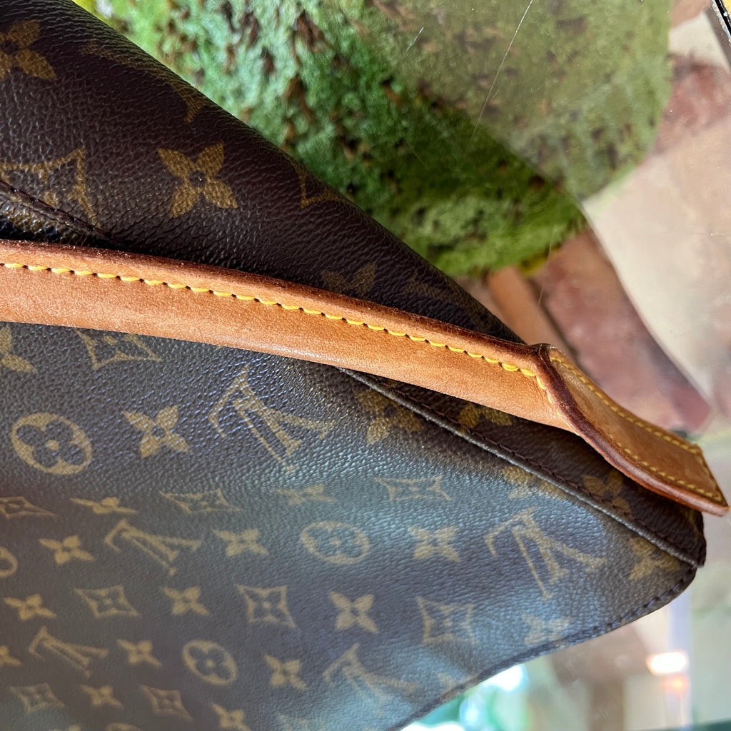 LOUIS VUITTON Looping GM Monogram Canvas Vintage Shoulder Bag