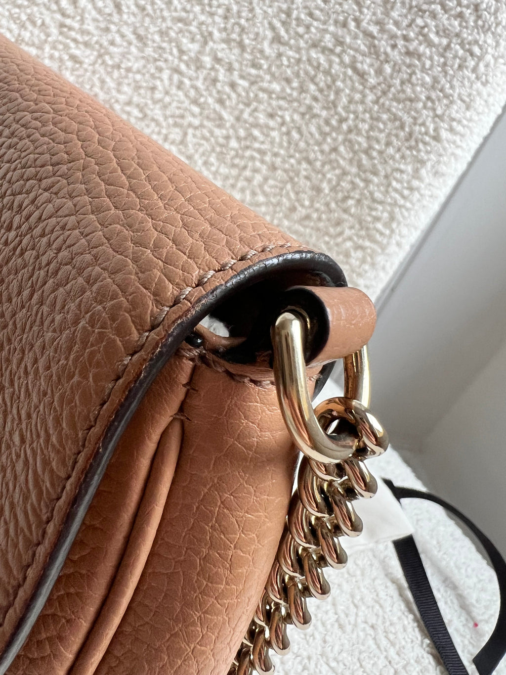 Gucci Beige Soho Chain Crossbody Flap Bag
