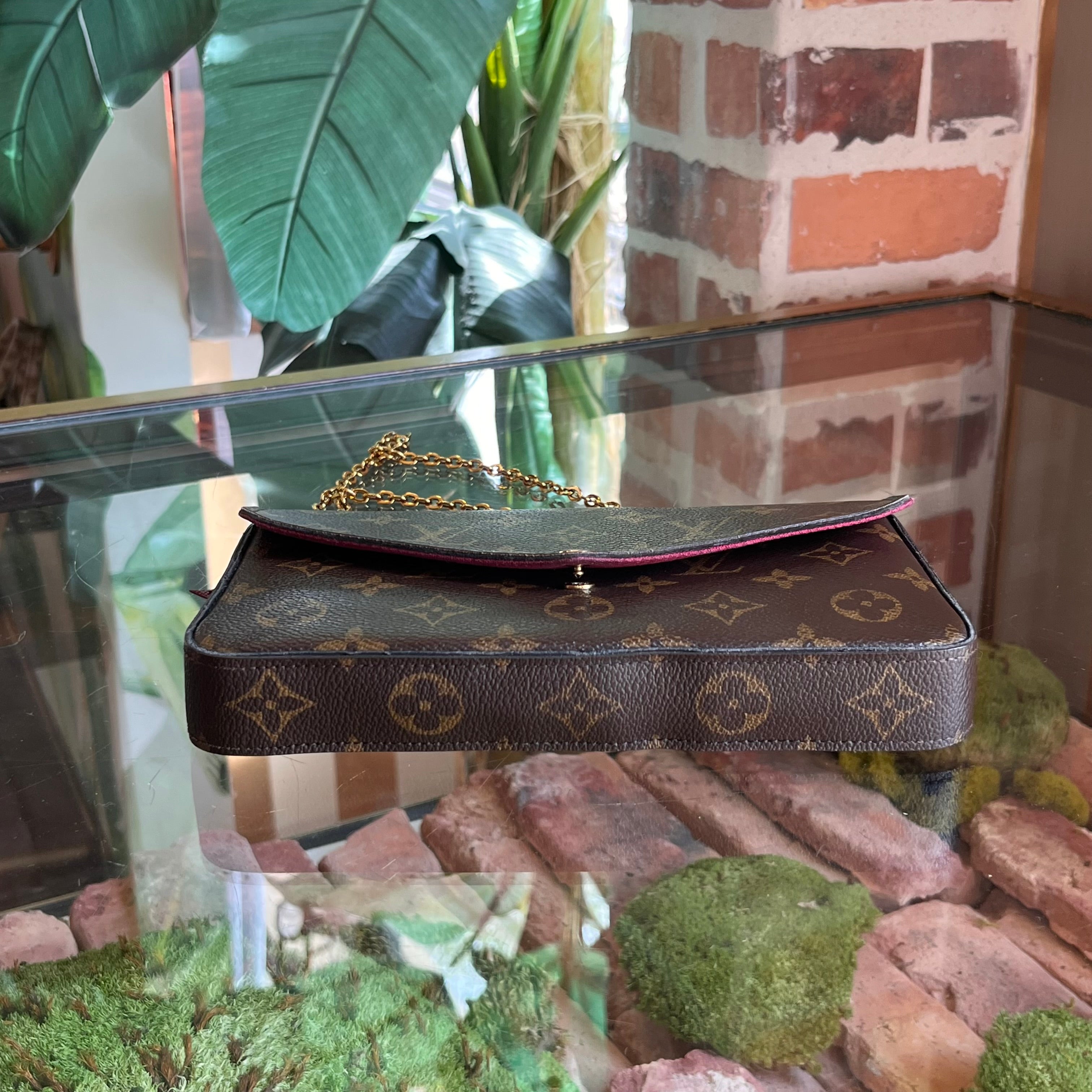 LOUIS VUITTON Felicie Pochette Brown Monogram Canvas Crossbody