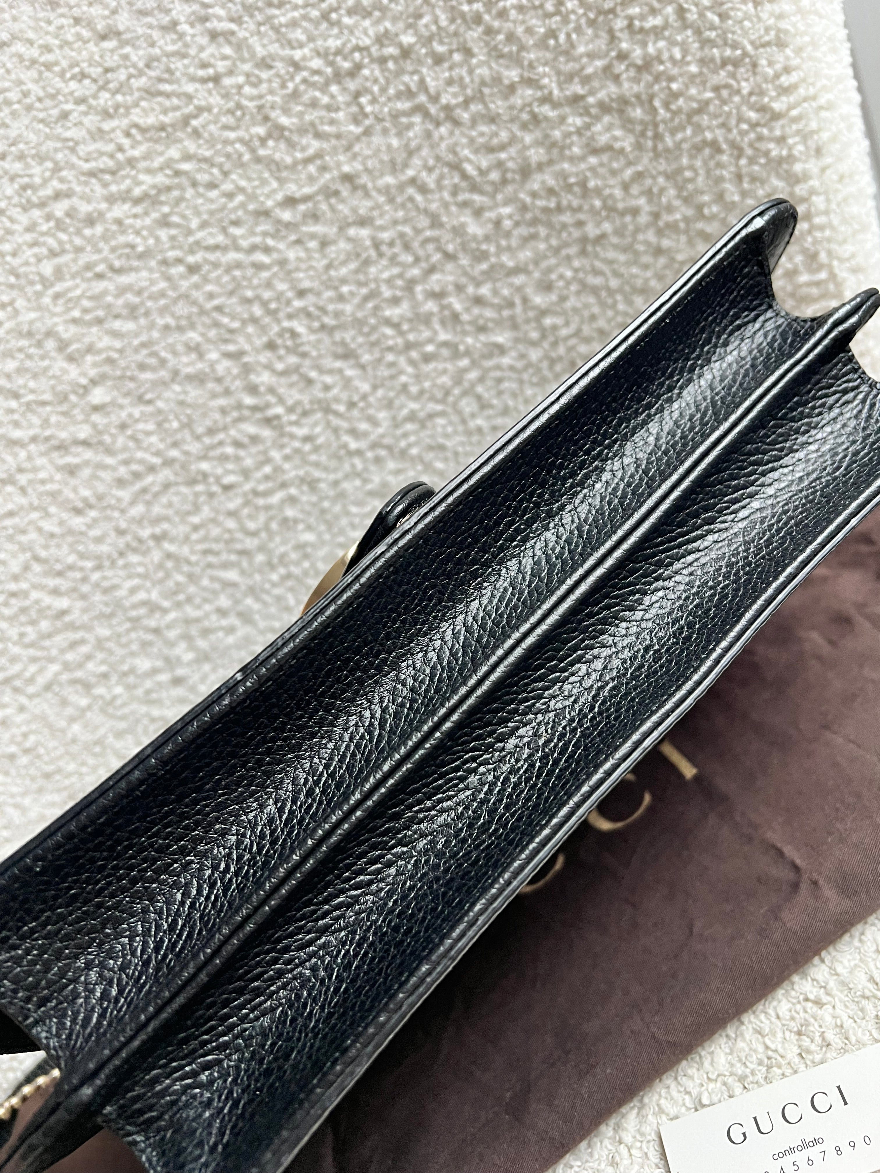 Gucci Interlocking GG Black Medium Shoulder Bag