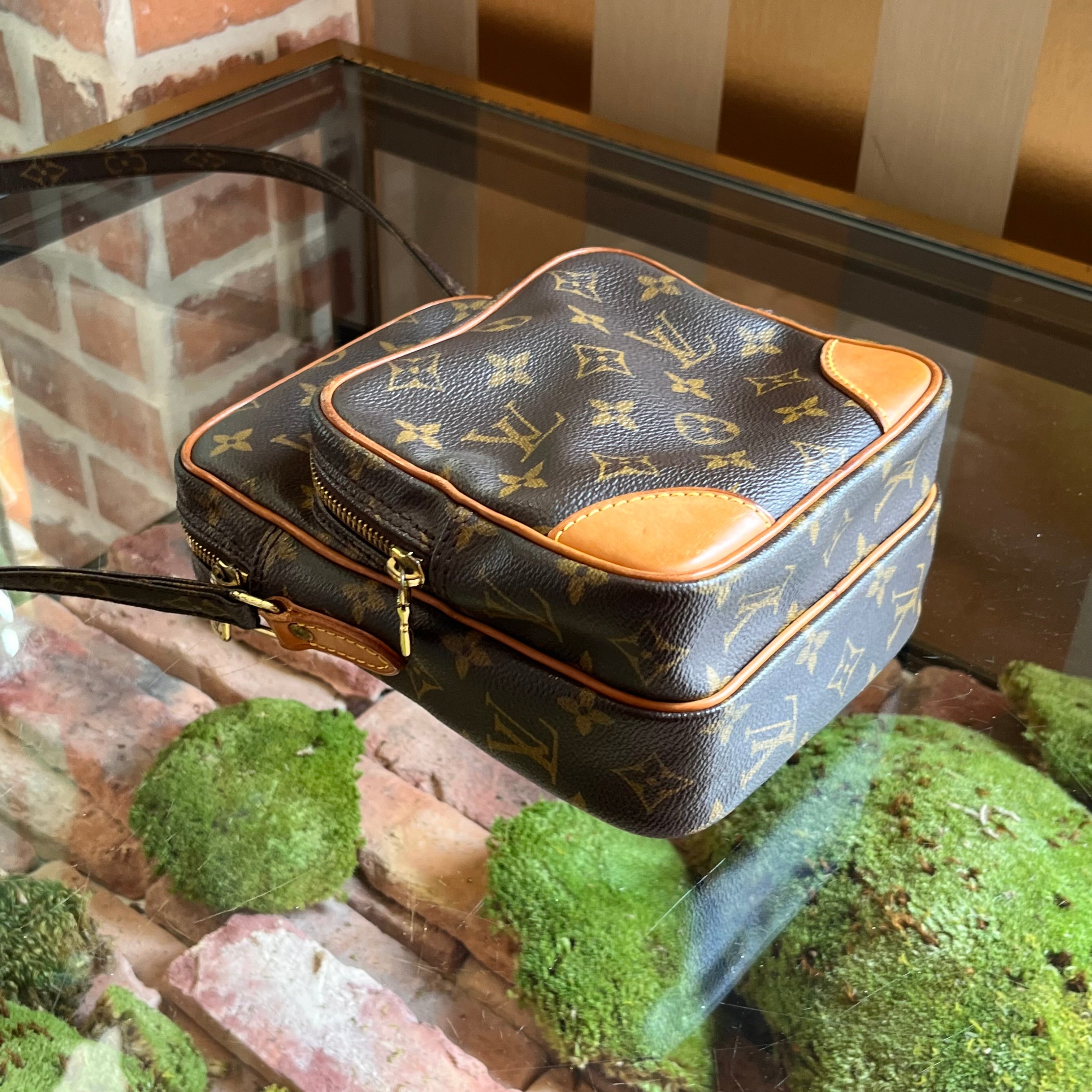 LOUIS VUITTON Amazone Brown Monogram Canvas Crossbody