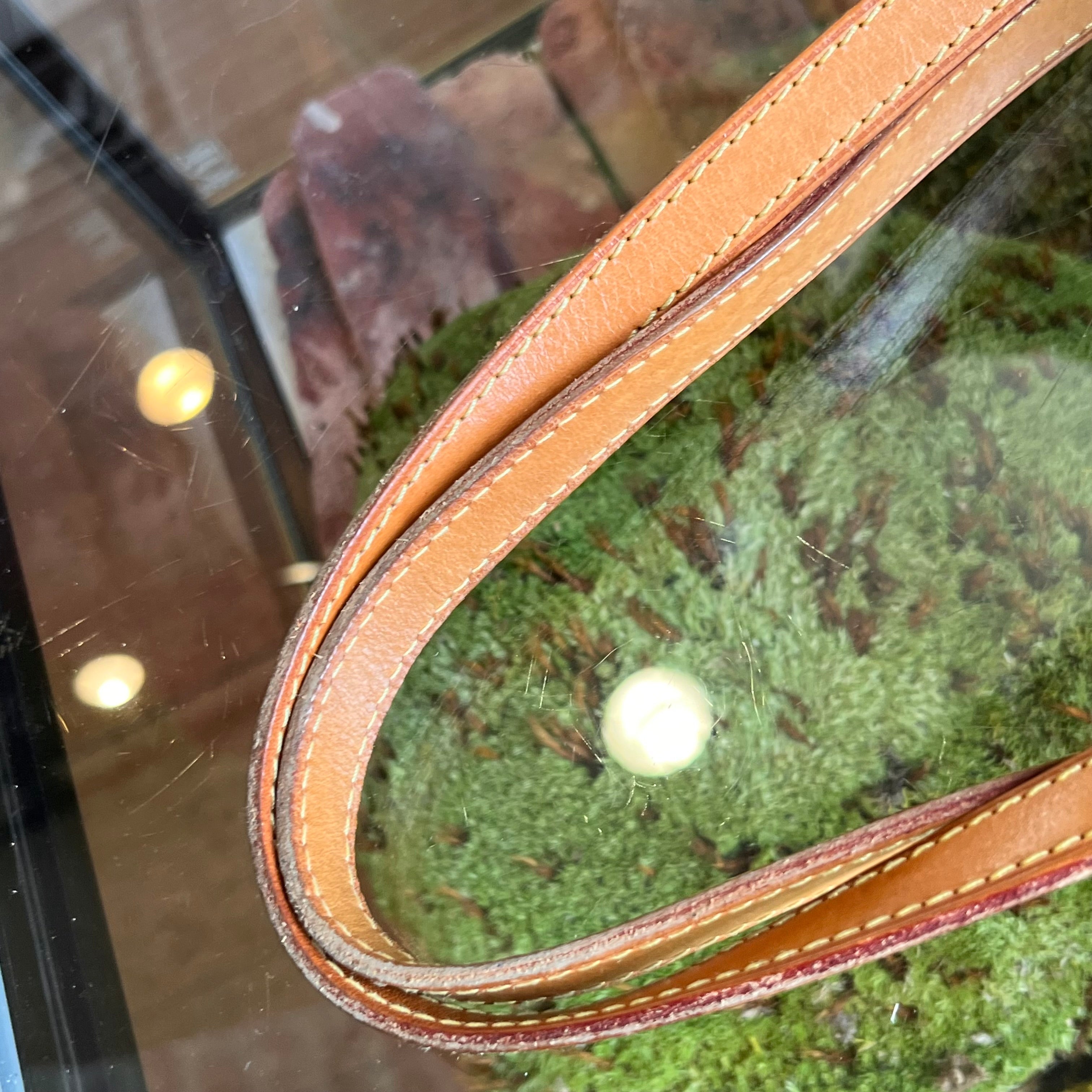 LOUIS VUITTON Bellevue GM Amarante Vernis Monogram Tote Bag