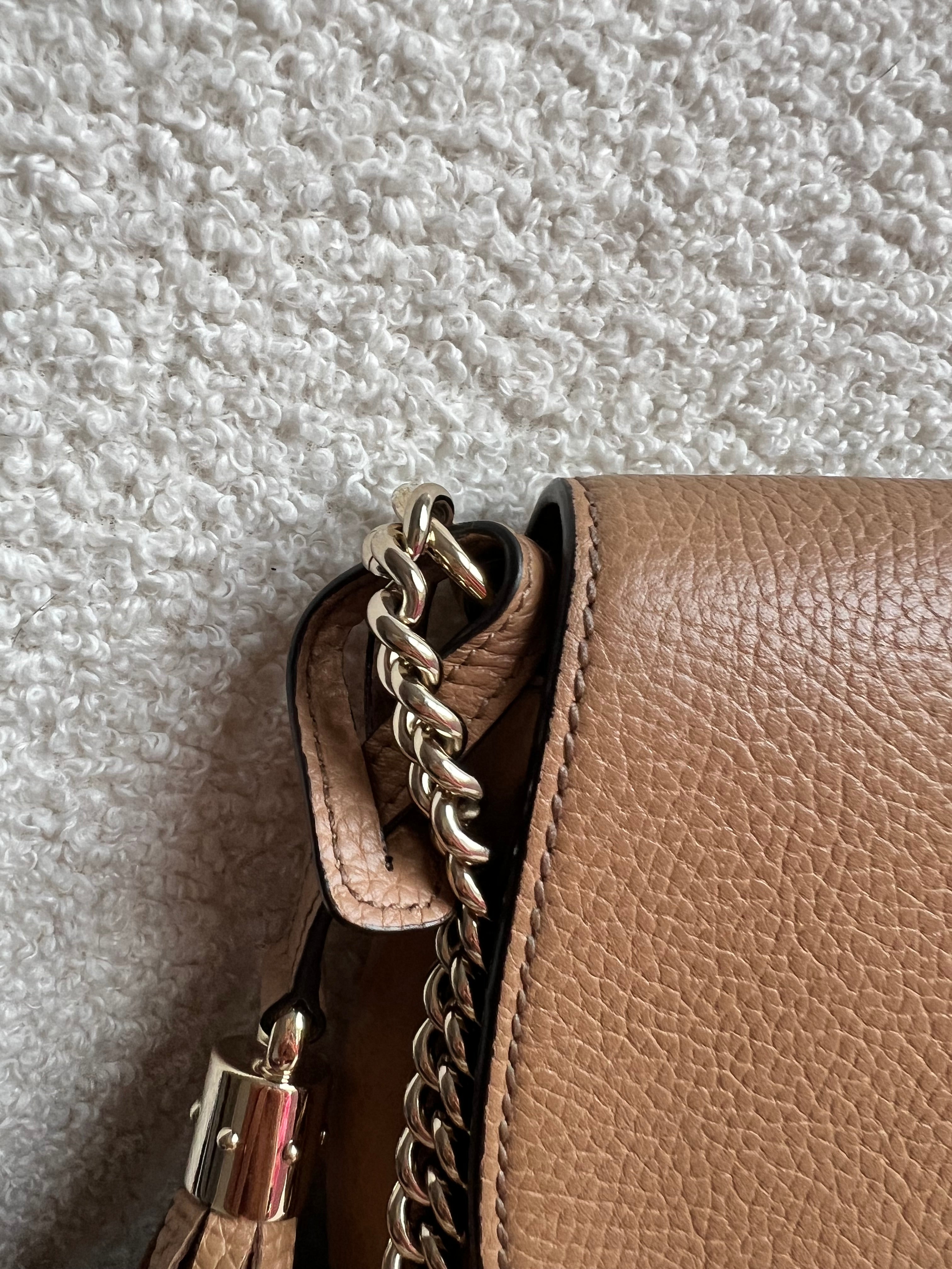Gucci Beige Soho Chain Crossbody Flap Bag