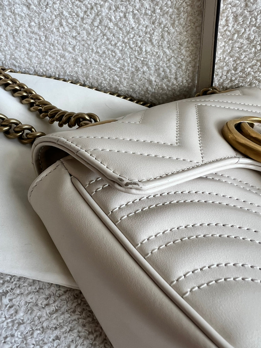 Gucci GG White Marmont Mini Shoulder Bag (RRP £1,890)
