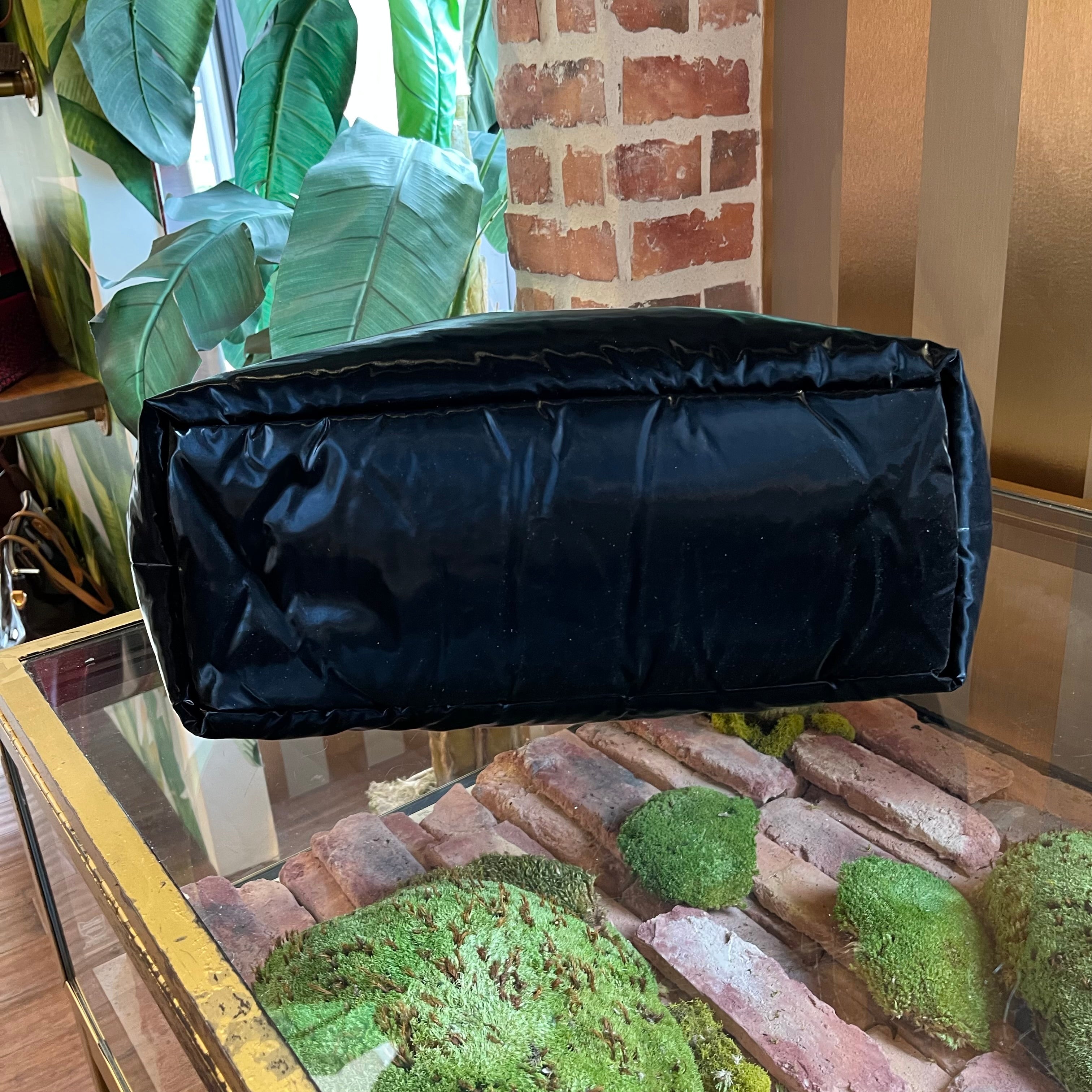 SAINT LAURENT Maxi Shopping Black Silktech Tote