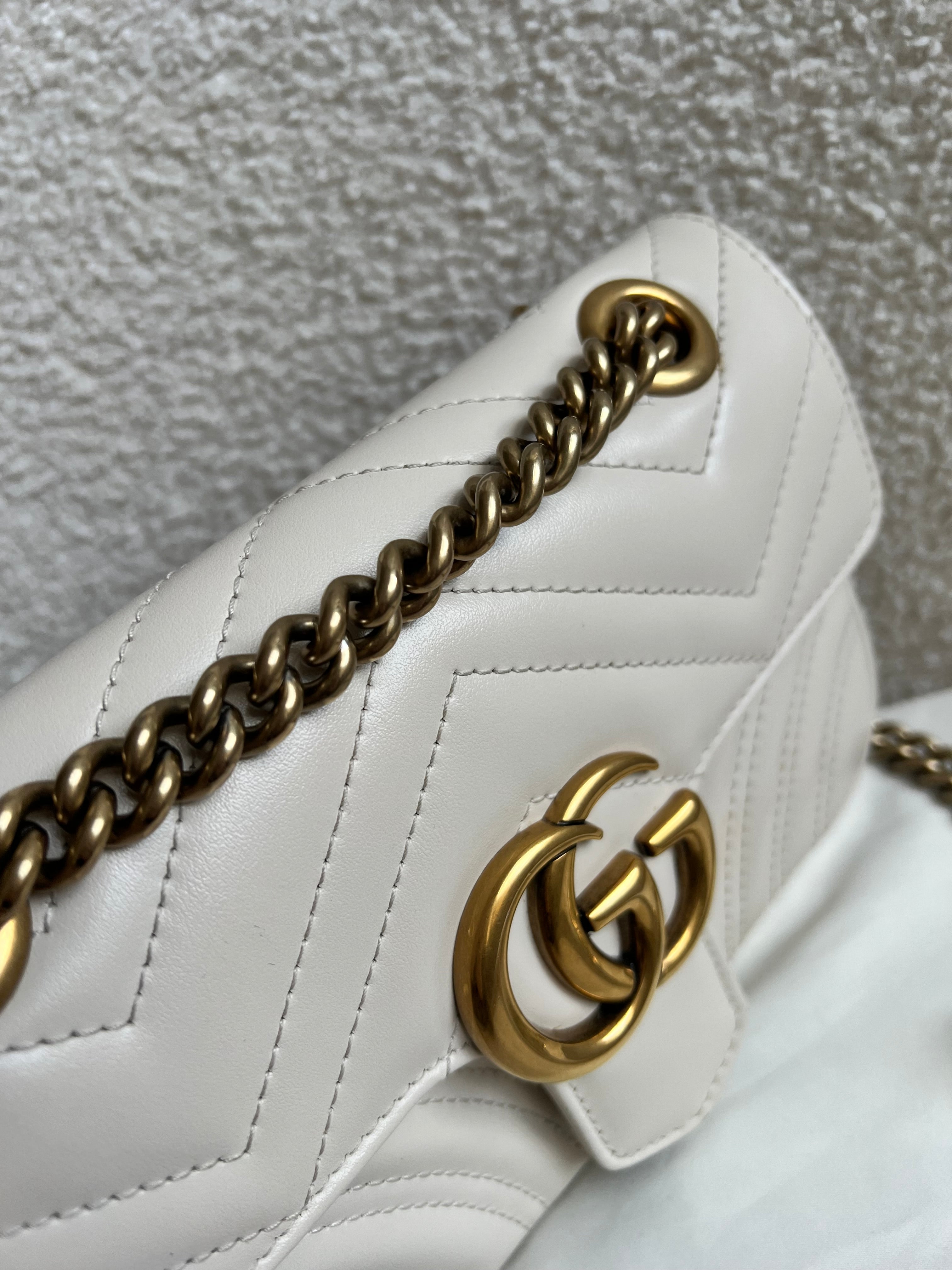 Gucci GG White Marmont Mini Shoulder Bag (RRP £1,890)