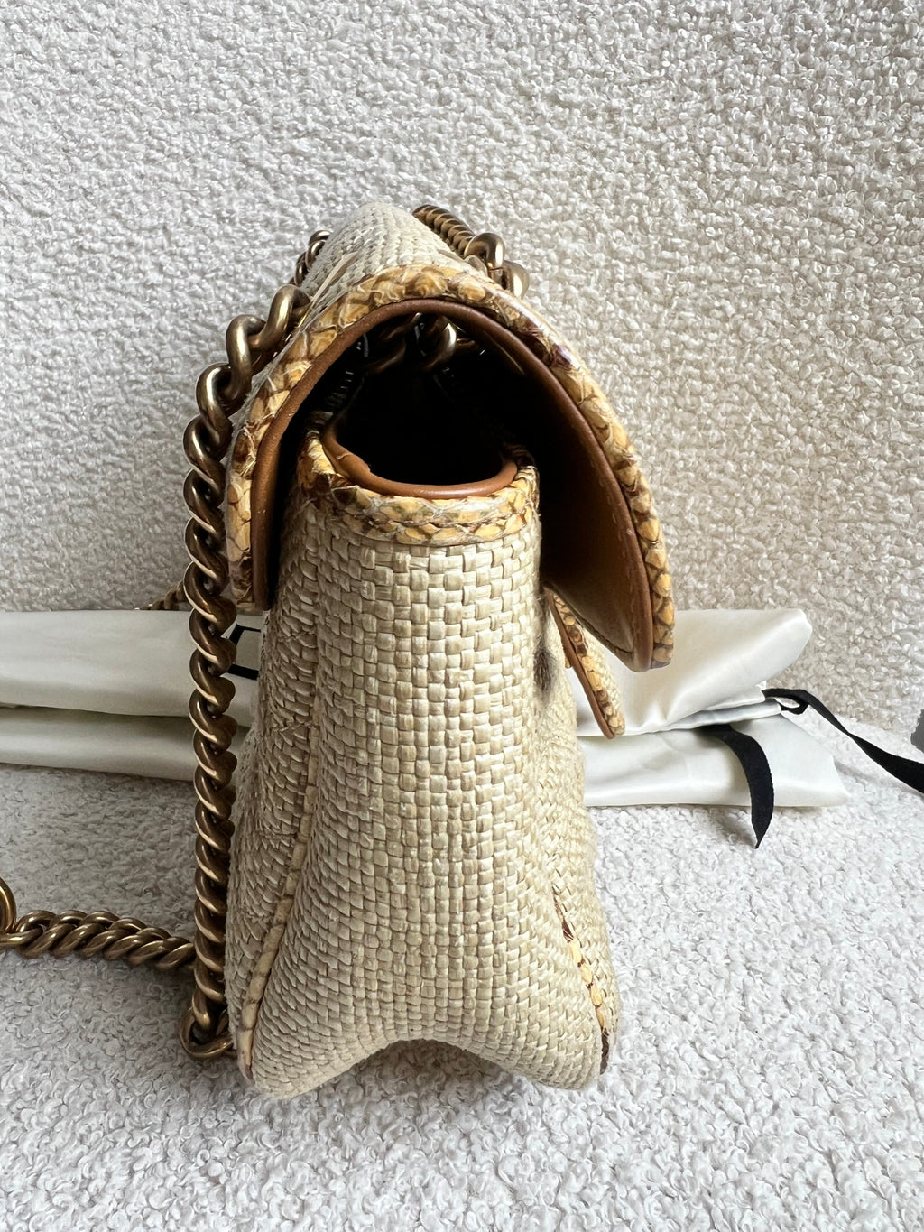 Gucci GG Beige Raffia Marmont Small Shoulder Bag (RRP £1,570)