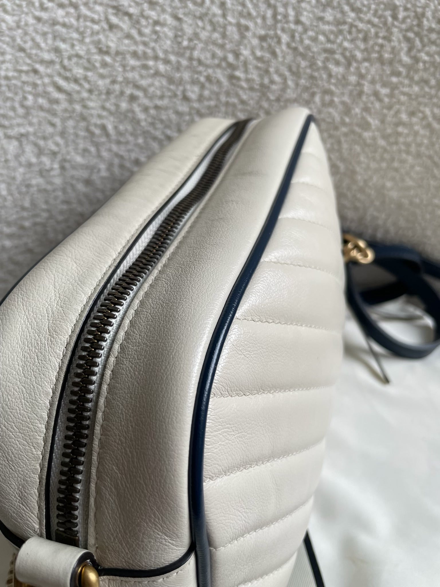 Gucci Torchon GG White Marmont Small Shoulder Bag
