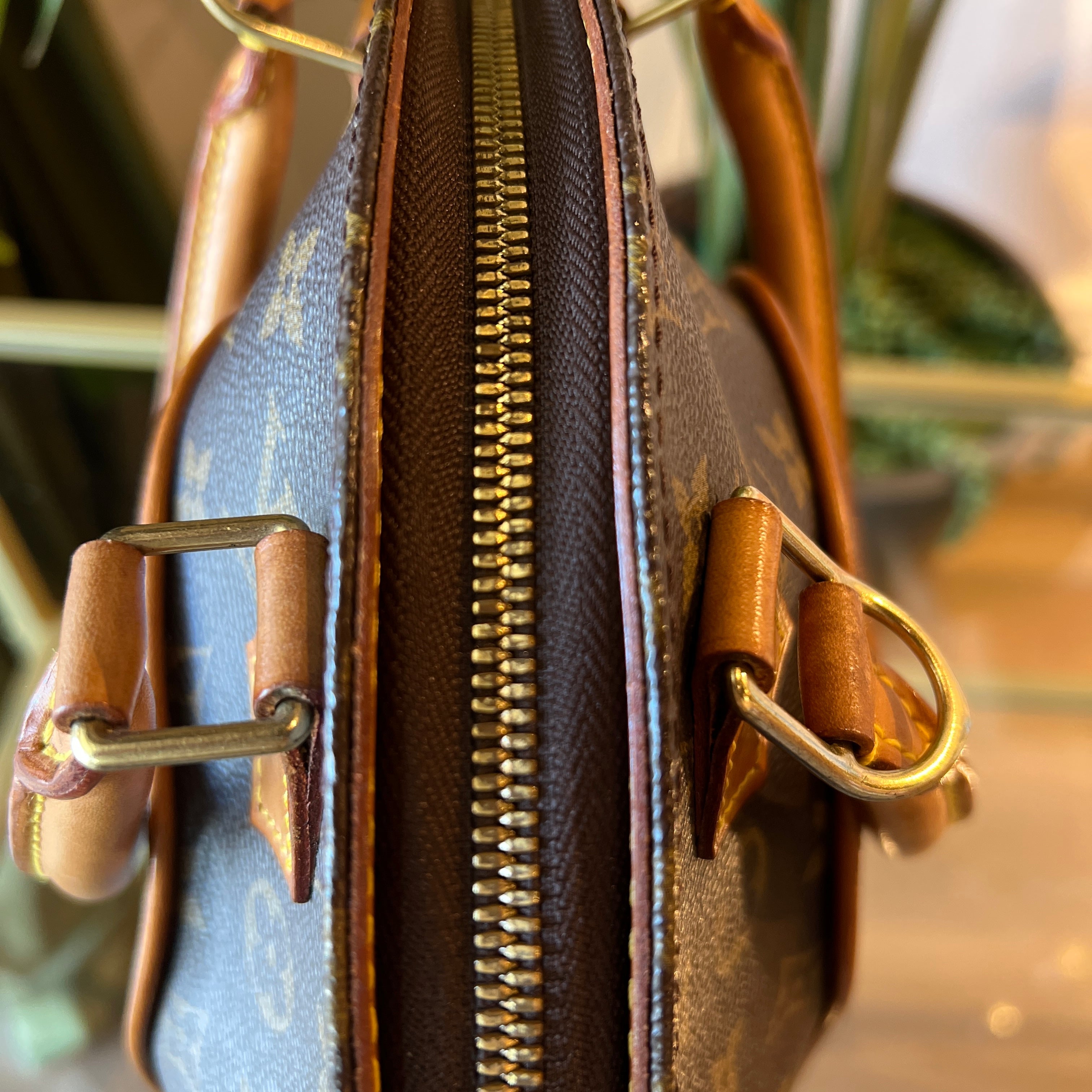 LOUIS VUITTON Monogram Ellipse PM