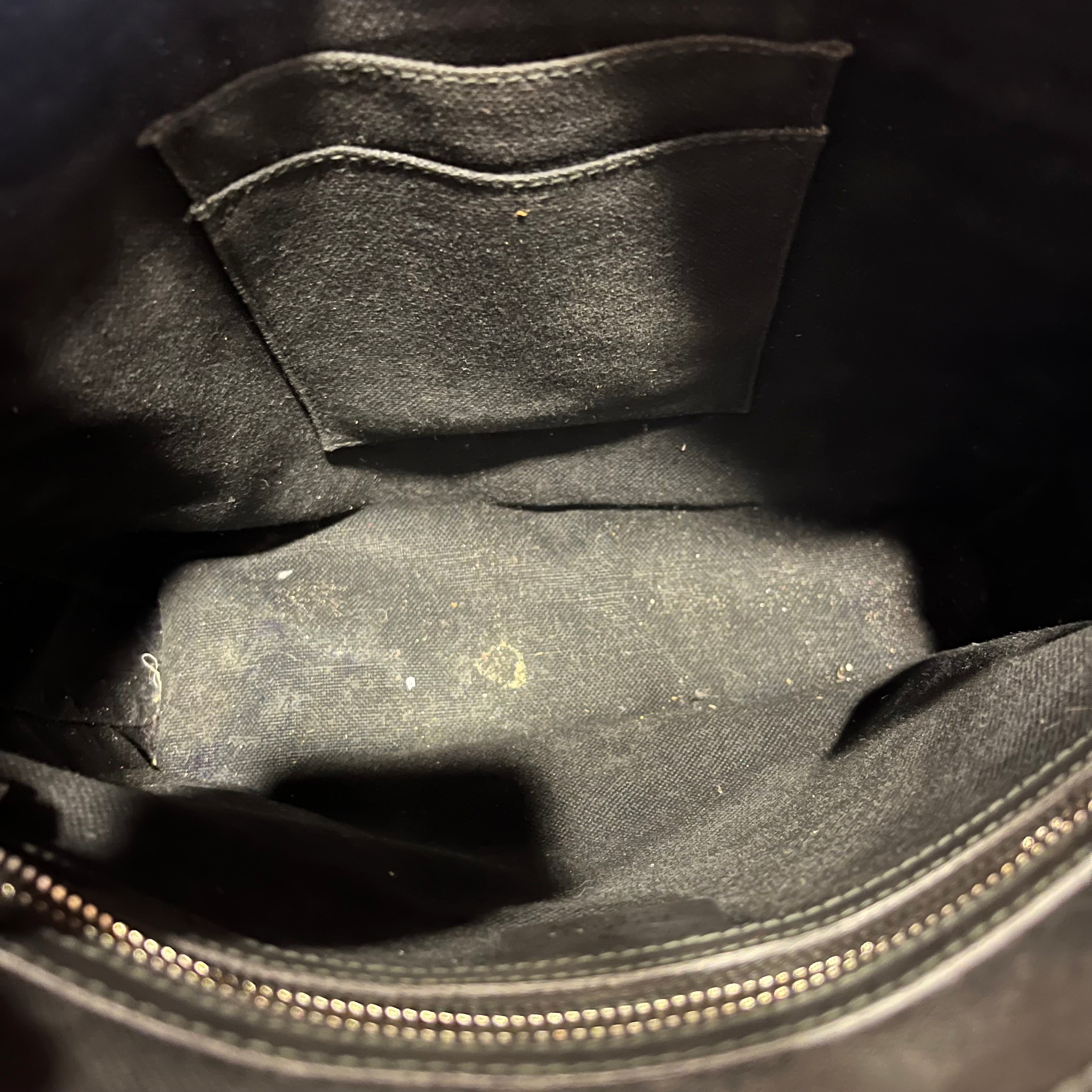 GUCCI Black GG Supreme Monogram Canvas Crossbody Bag