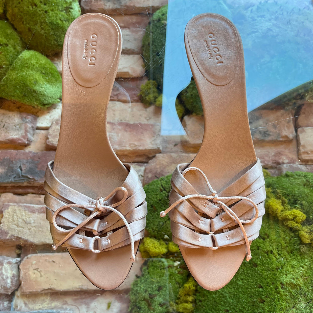 GUCCI Pink Satin Bow Leather Kitten Heels SZ 6.5