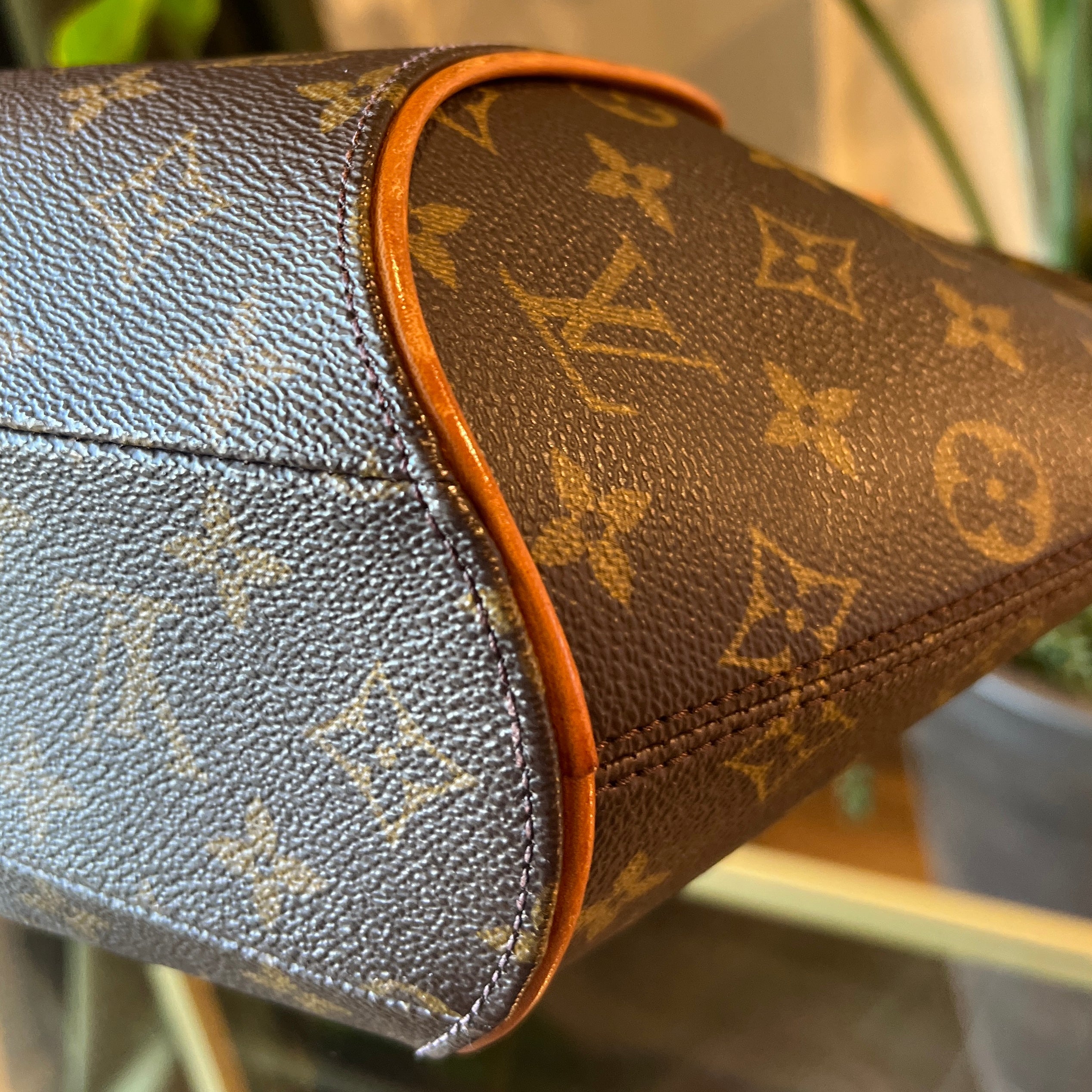 LOUIS VUITTON Monogram Ellipse PM