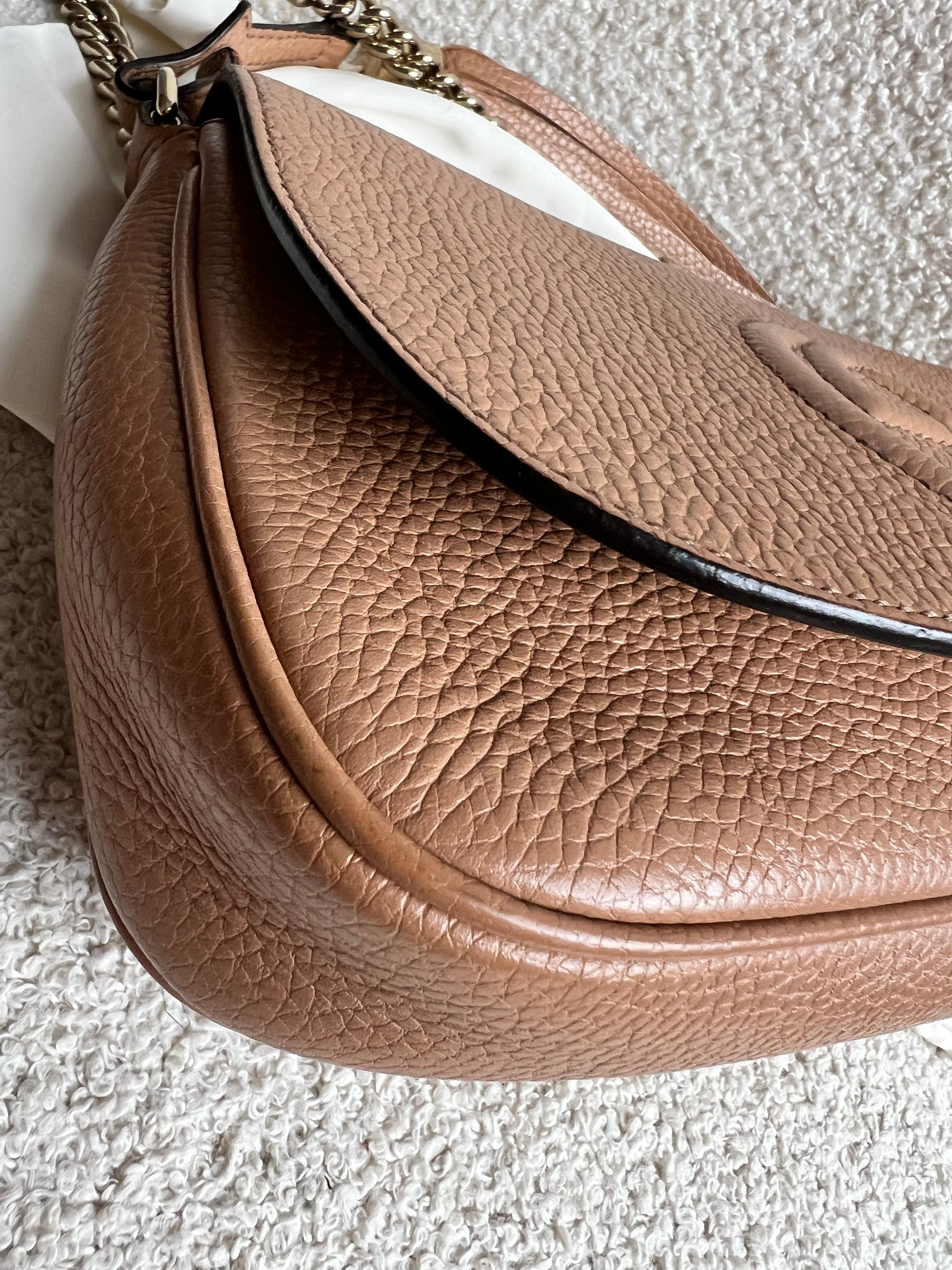 Gucci Beige Soho Chain Crossbody Flap Bag