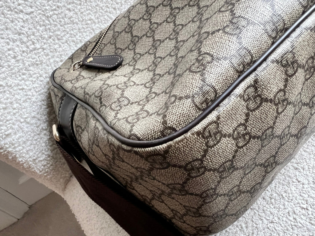 Gucci GG Supreme Canvas Shoulder Bag