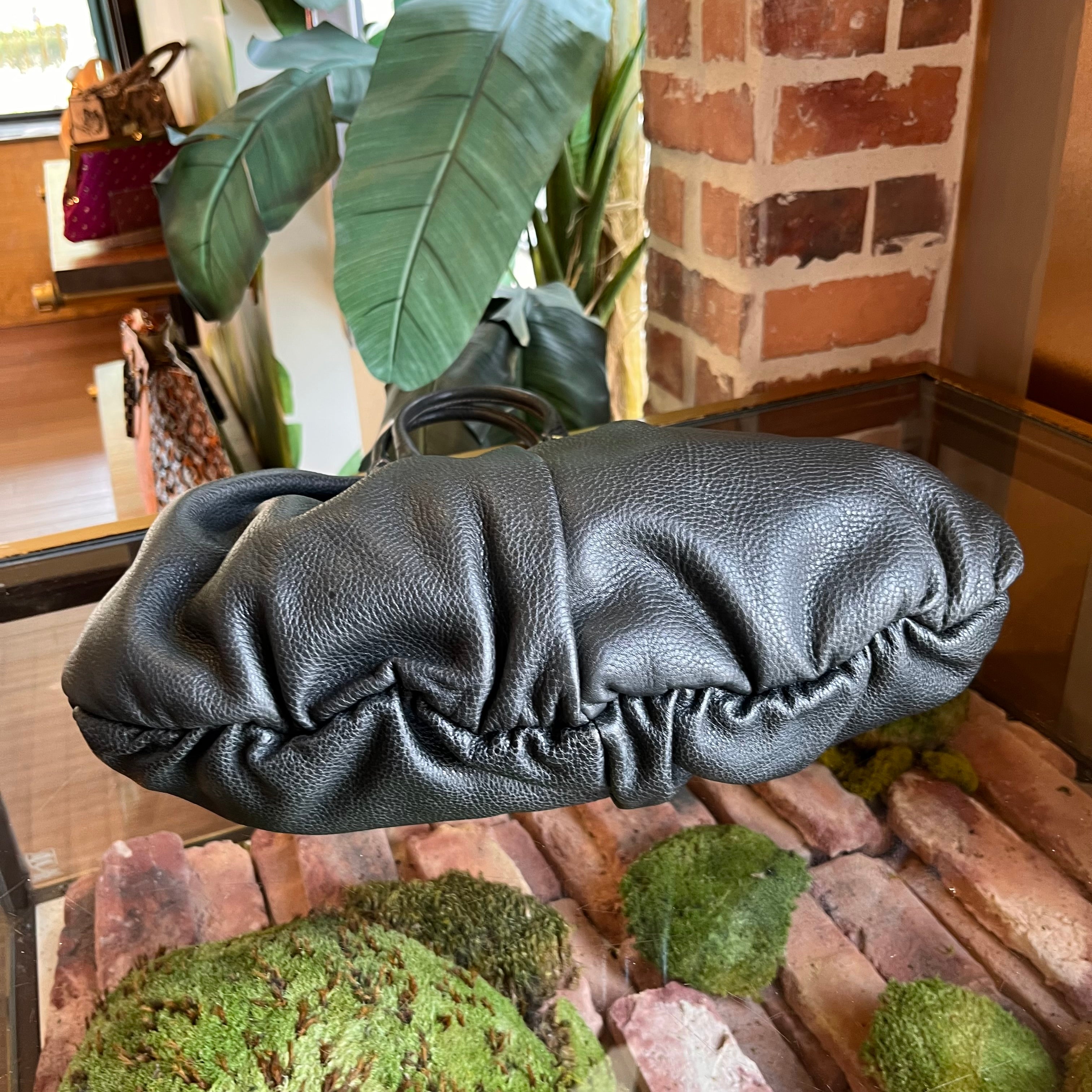 GUCCI Studded Pelham Black Leather Shoulder Bag